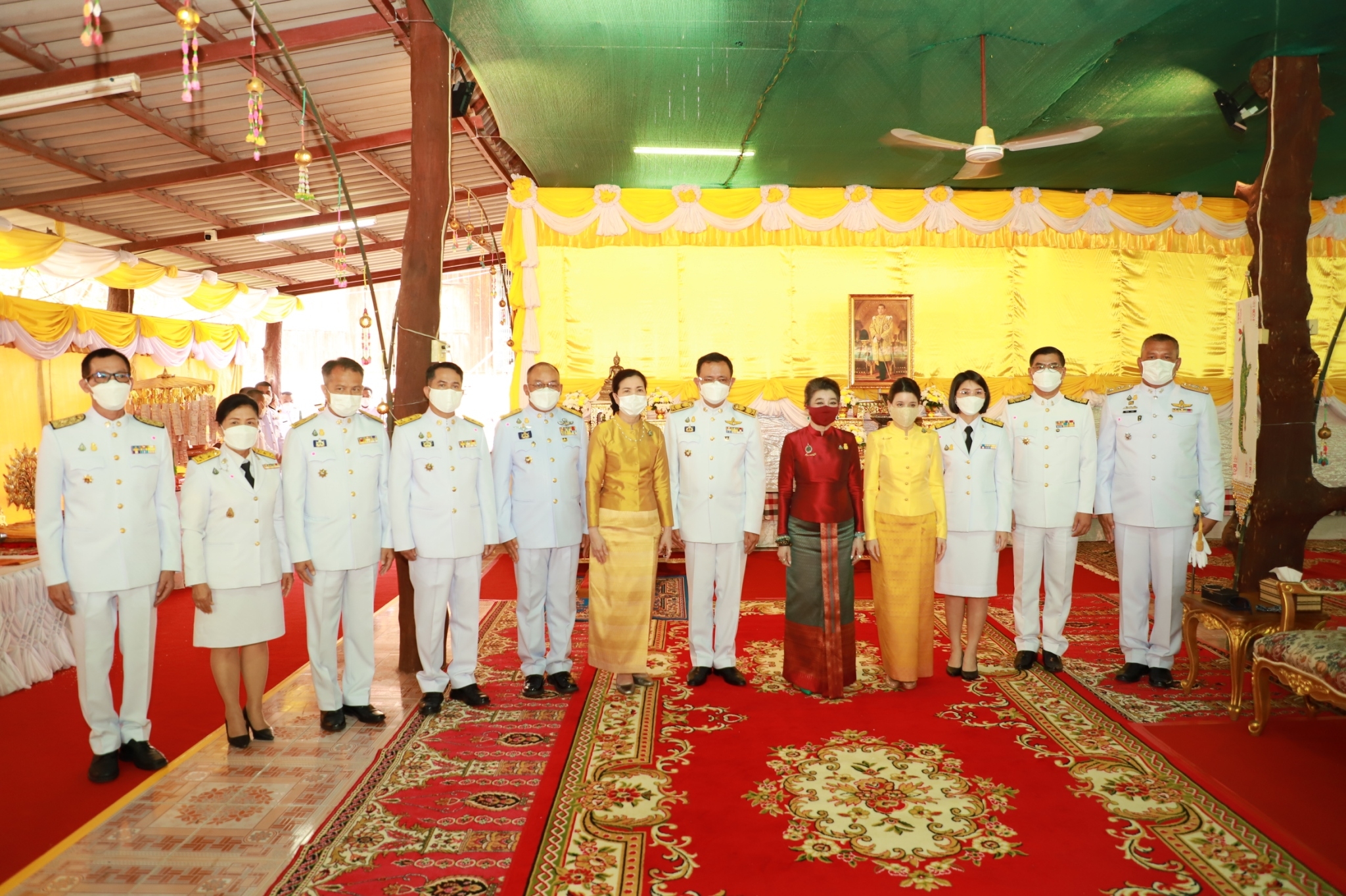 พช.ยโสธร ร่วมพิธีถวายผ้าพระกฐินพระราชทาน ประจำปี 2564 ม.ร.ว.มาลินี จักรพันธุ์ ถวายผ้าพระกฐินพระราชทาน ณ วัดบูรพา ตำบลทุ่งแต้ อำเภอเมืองยโสธร จังหวัดยโสธร ?