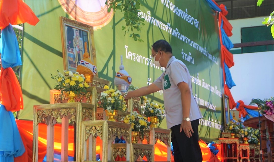 พช.ยโสธร ร่วมออกหน่วยปฏิบัติงานหน่วยแพทย์ พอ.สว. ร่วมโครงการจังหวัดเคลื่อนที่ “ เพิ่มรอยยิ้ม เติมความสุข ให้คนยโสธร  ” ปีงบประมาณ พ.ศ. 2565   ณ บ้านเหล่าน้อย  ตำบลค้อวัง อำเภอค้อวัง จังหวัดยโสธร ?