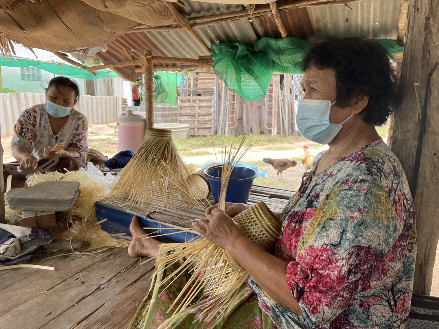 พช.ยโสธร นักการตลาดรุ่นใหม่ลงพื้นที่กลุ่มผู้ผลิตผู้ประกอบการ OTOP??? กลุ่มพัฒนาการจักสานบ้านทุ่งนางโอก หมู่ที่3  และกลุ่มจักสานบ้านหนองเป้า หมู่ที่ 4