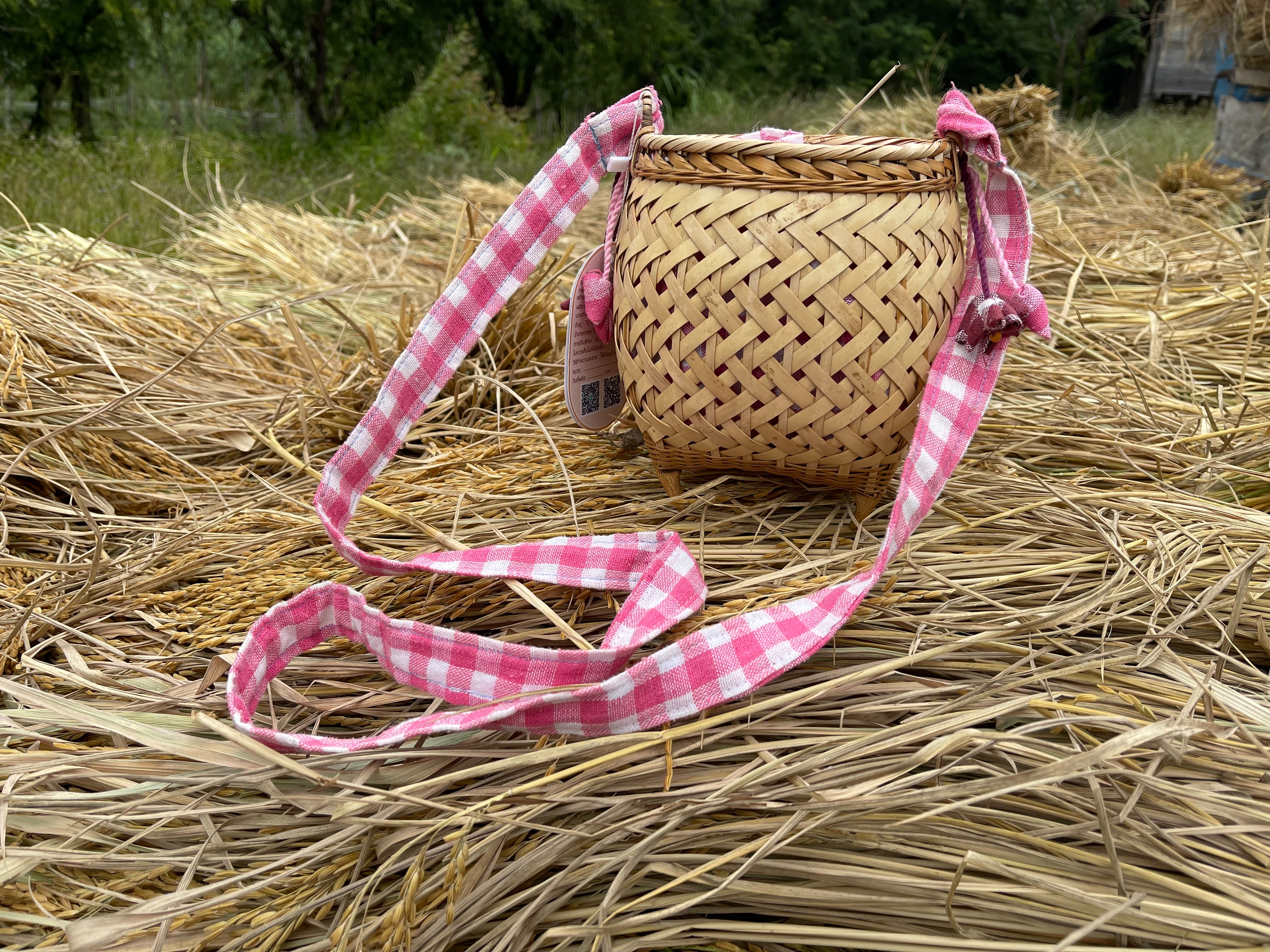 พช.ยโสธร นักการตลาดรุ่นใหม่ลงพื้นที่ ไลร์สดกลุ่มหลงไหลจักสาน อำเภอกุดชุม จังหวัดยโสธร?????