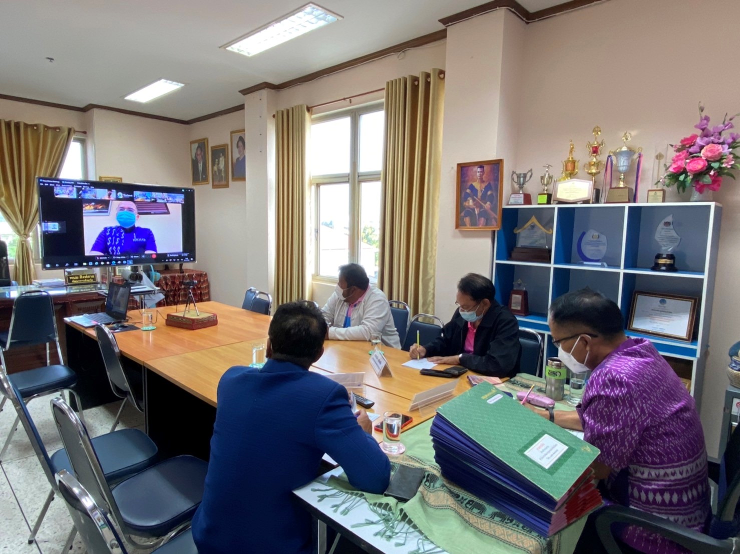 พช.ยโสธร ประชุมเตรียมความพร้อมการขับเคลื่อนงานตามภารกิจของศูนย์สารสนเทศเพื่อการพัฒนาชุมชน ประจำปี 2565 ผ่านระบบวีดิทัศน์ทางไกล(Video conference) ?
