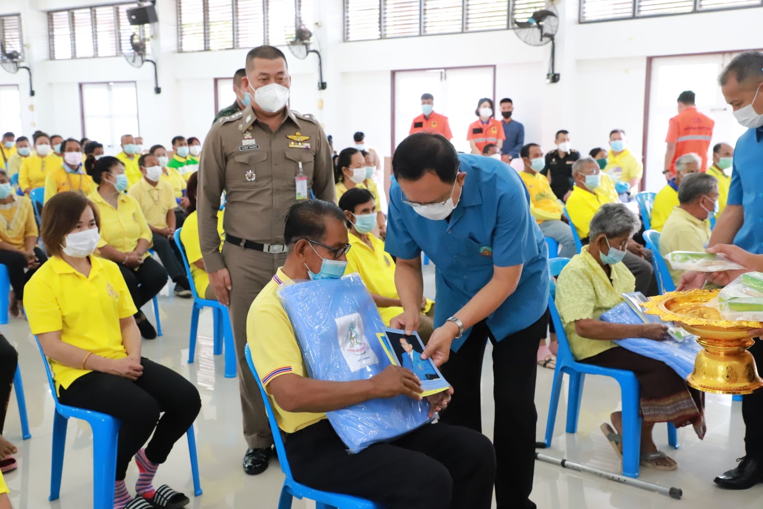 พช.ยโสธร  ร่วมพิธีมอบผ้าห่มกันหนาวพระราชทาน ?