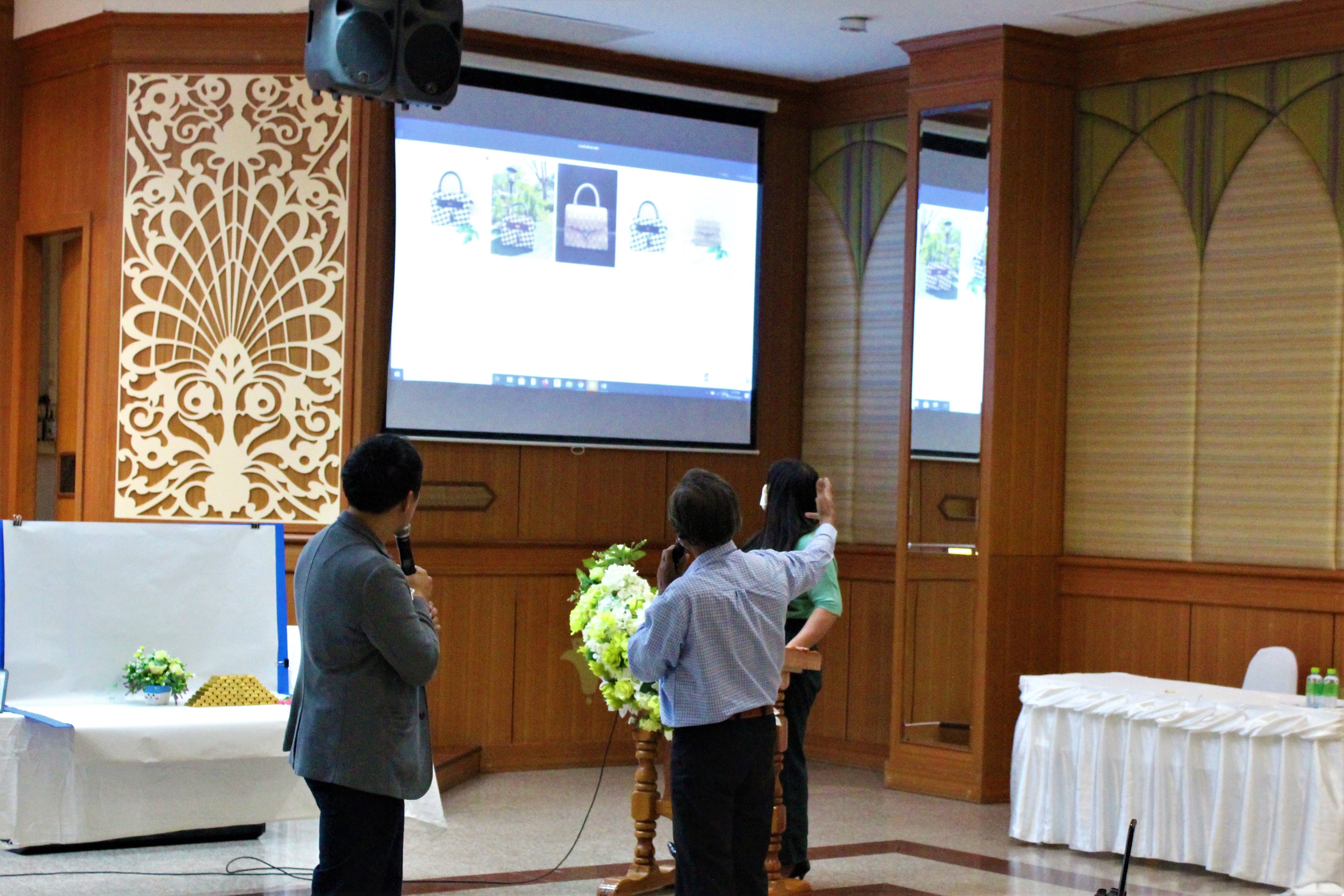 พช.ยโสธร โครงการยกระดับศักยภาพเกษตรกรรุ่นใหม่และผู้ประกอบการ วิสาหกิจชุมชนในการผลิตสินค้าชุมชน กิจกรรมพัฒนาศักยภาพผู้ประกอบการสู่ยุค 4.0 ?