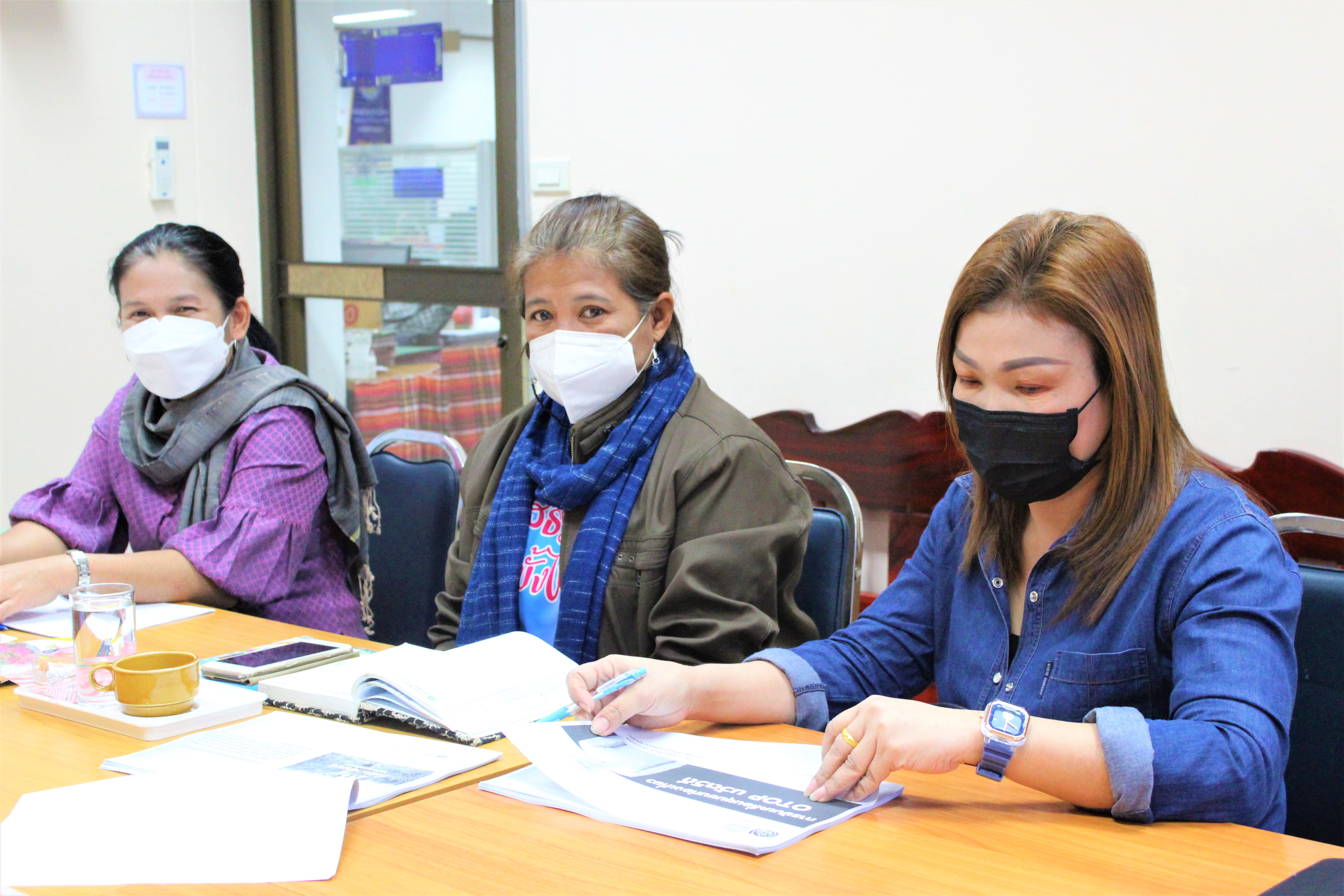 พช.ยโสธรร่วมประชุมเชิงปฏิบัติการพัฒนาศักยภาพการจัดกิจกรรมส่งเสริมการเรียนรู้ที่นักท่องเที่ยวลงมือปฏิบัติ (D-HOPE) ผ่านโปรแกรม zoom cloud meetings  ?