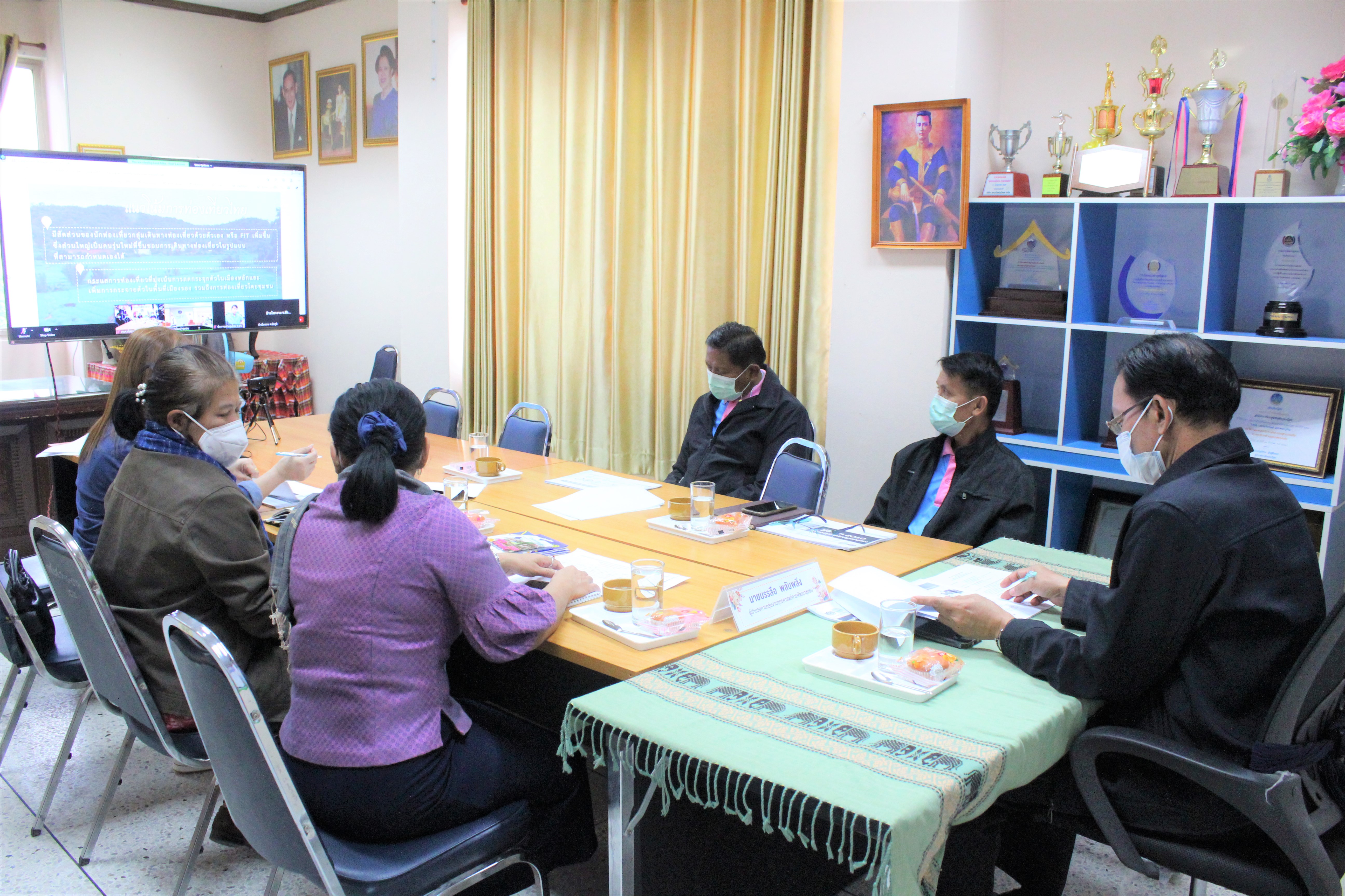 พช.ยโสธรร่วมประชุมเชิงปฏิบัติการพัฒนาศักยภาพการจัดกิจกรรมส่งเสริมการเรียนรู้ที่นักท่องเที่ยวลงมือปฏิบัติ (D-HOPE) ผ่านโปรแกรม zoom cloud meetings  ?