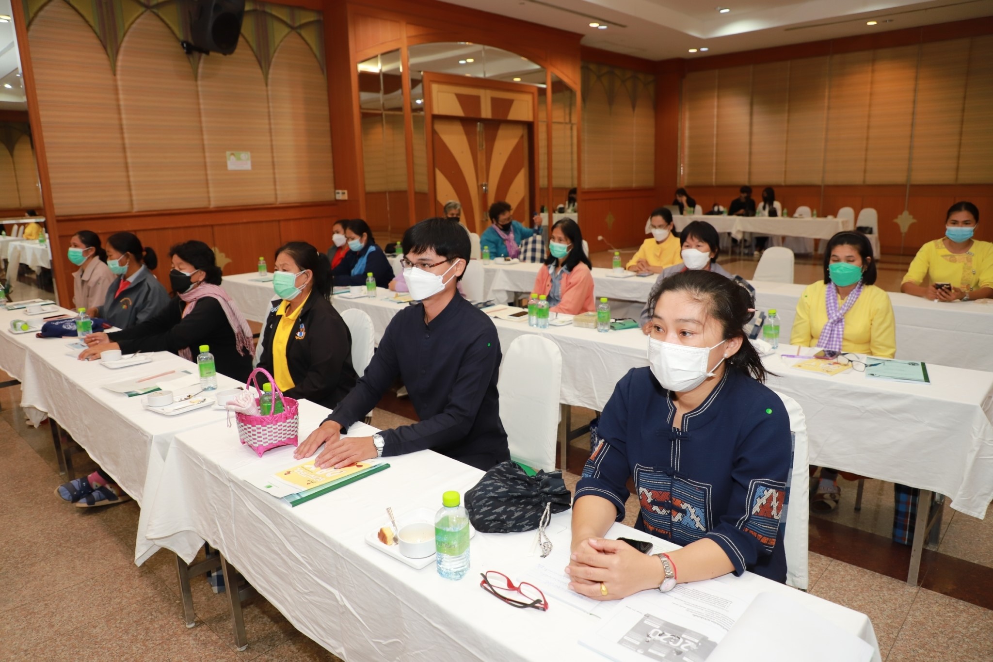 พช.ยโสธร โครงการยกระดับศักยภาพเกษตรกรรุ่นใหม่และผู้ประกอบการ วิสาหกิจชุมชนในการผลิตสินค้าชุมชน กิจกรรมพัฒนาศักยภาพผู้ประกอบการสู่ยุค 4.0  