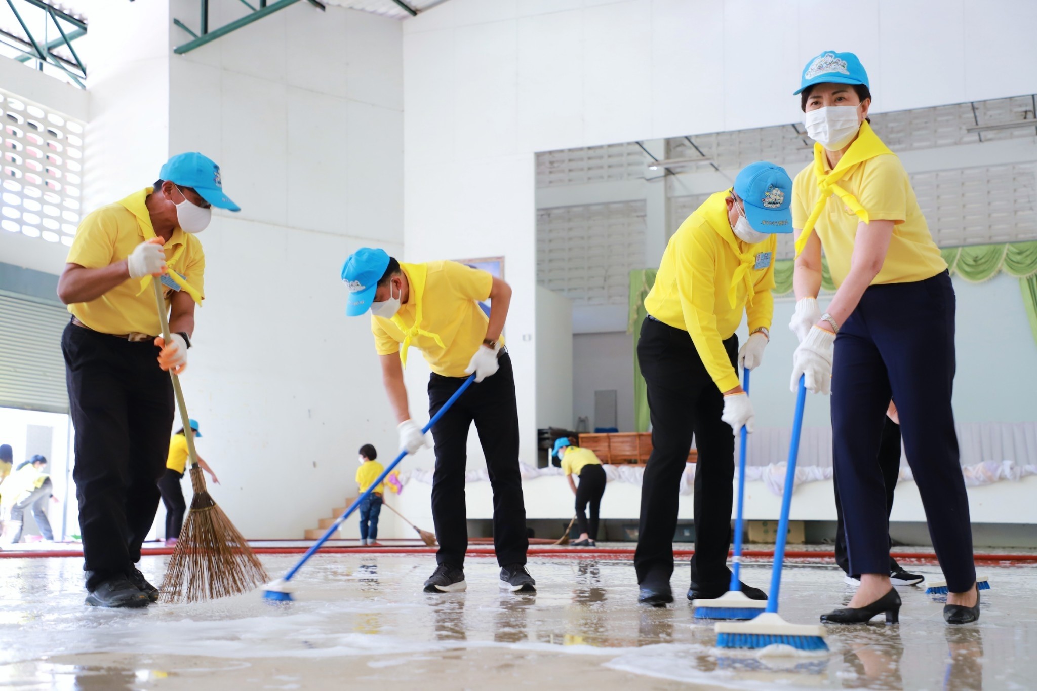 พช.ยโสธร  ร่วมกิจกรรมจิตอาสาพัฒนา เราทำความดีเพื่อชาติ ศาสน์ กษัตริย์ เนื่องในวันคล้ายวันพระบรมราชสมภพ พระบาทสมเด็จพระชนกาธิเบศร มหาภูมิพลอดุลยเดชมหาราช บรมนาถบพิตร วันชาติ และวันพ่อแห่งชาติ 5 ธันวาคม 2564 ?