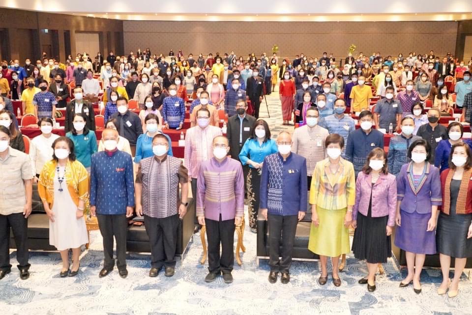 พช.ยโสธรและประชารัฐรักสามัคคียโสธร ร่วมประชุมเชิงปฏิบัติการพัฒนากลไกขับเคลื่อนการพัฒนาเศรษฐกิจฐานรากระดับประเทศที่เมืองทองธานี?