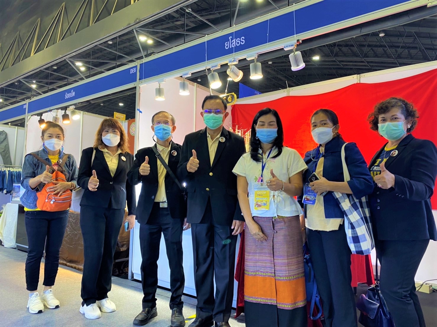 พช.ยโสธร ผู้ว่าราชการจังหวัดยโสธร เยี่ยมชมและให้กำลังใจ ผู้ผลิต ผู้ประกอบการ OTOP ไทย สู้ภัยโควิด – 19 ณ ศูนย์แสดงสินค้าและการประชุม อิมแพ็ค เมืองทองธานี อำเภอปากเกร็ด จังหวัดนนทบุรี ?