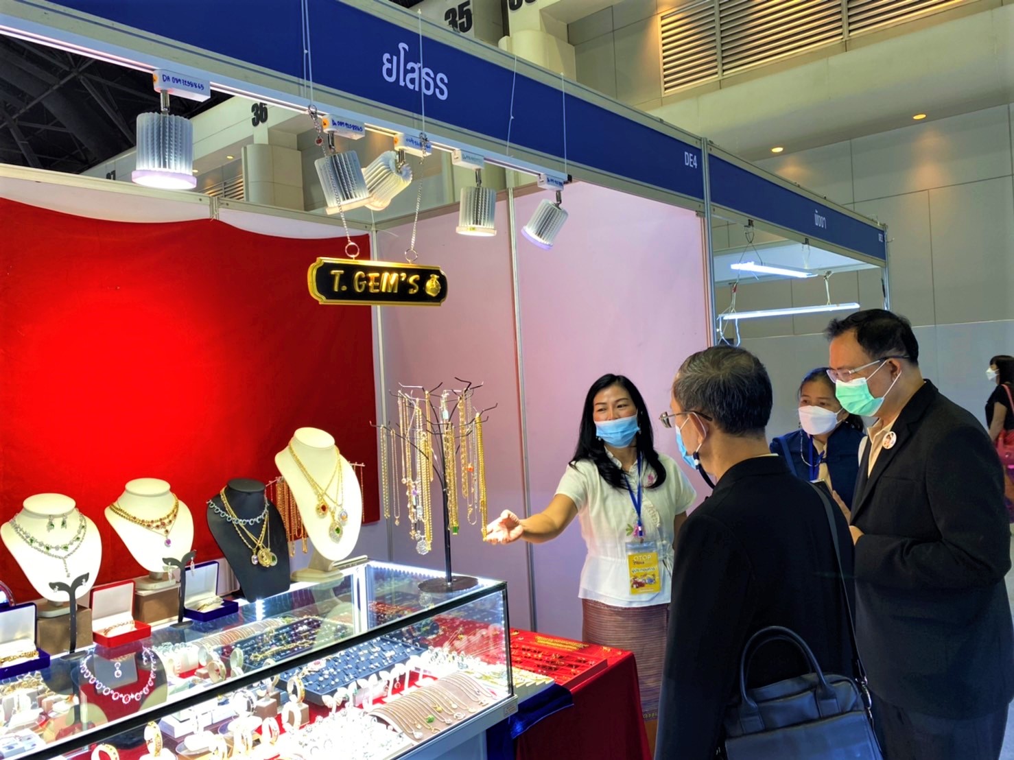 พช.ยโสธร ผู้ว่าราชการจังหวัดยโสธร เยี่ยมชมและให้กำลังใจ ผู้ผลิต ผู้ประกอบการ OTOP ไทย สู้ภัยโควิด – 19 ณ ศูนย์แสดงสินค้าและการประชุม อิมแพ็ค เมืองทองธานี อำเภอปากเกร็ด จังหวัดนนทบุรี ?