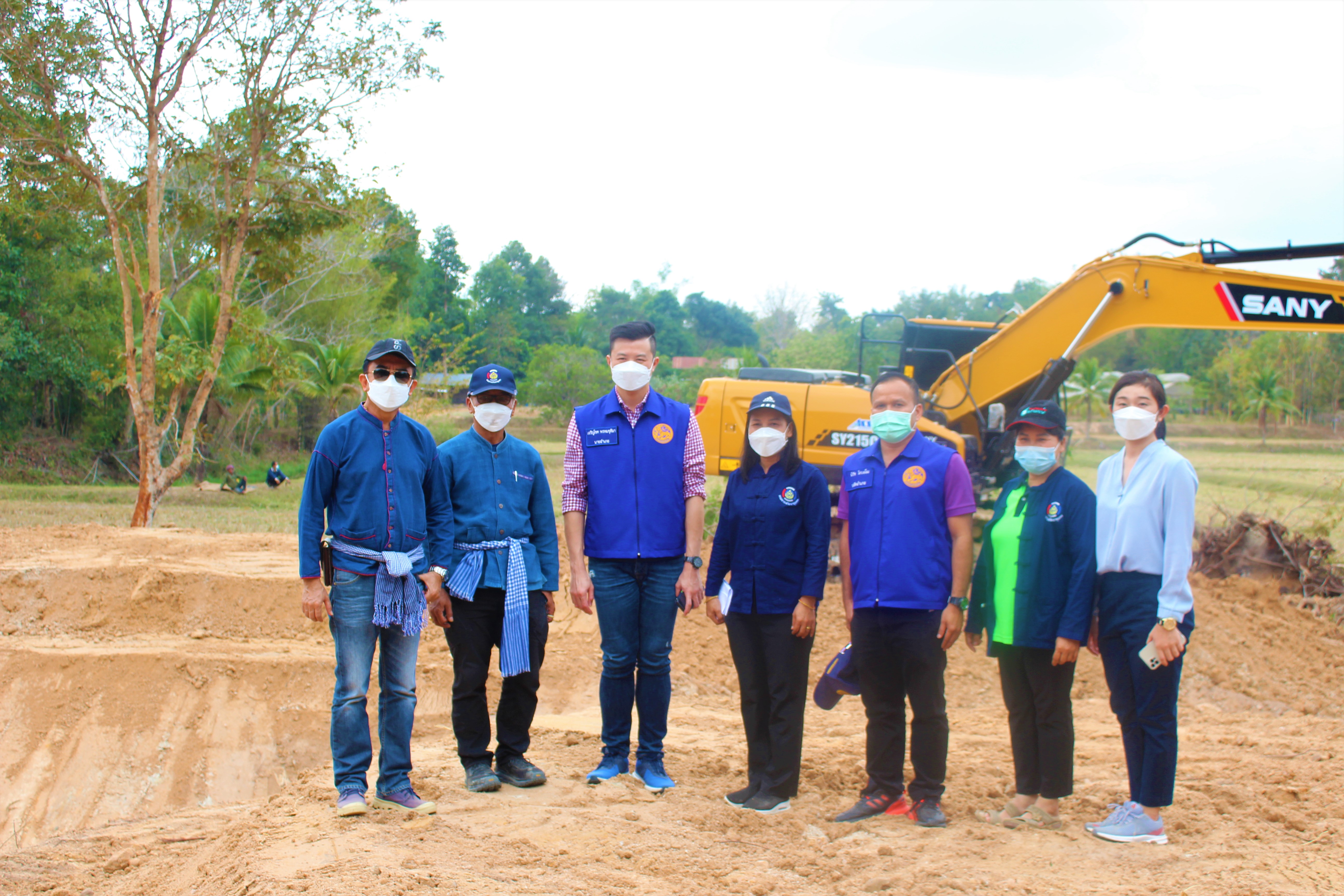 พช.ยโสธร รองผู้ว่าฯ ลงพื้นที่ติดตามผลการดำเนินงาน โครงการพัฒนาพื้นที่ต้นแบบการพัฒนาคุณภาพชีวิตตามหลักทฤษฎีใหม่ประยุกต์สู่ “โคก หนอง นา โมเดล”  อำเภอป่าติ้ว ? 