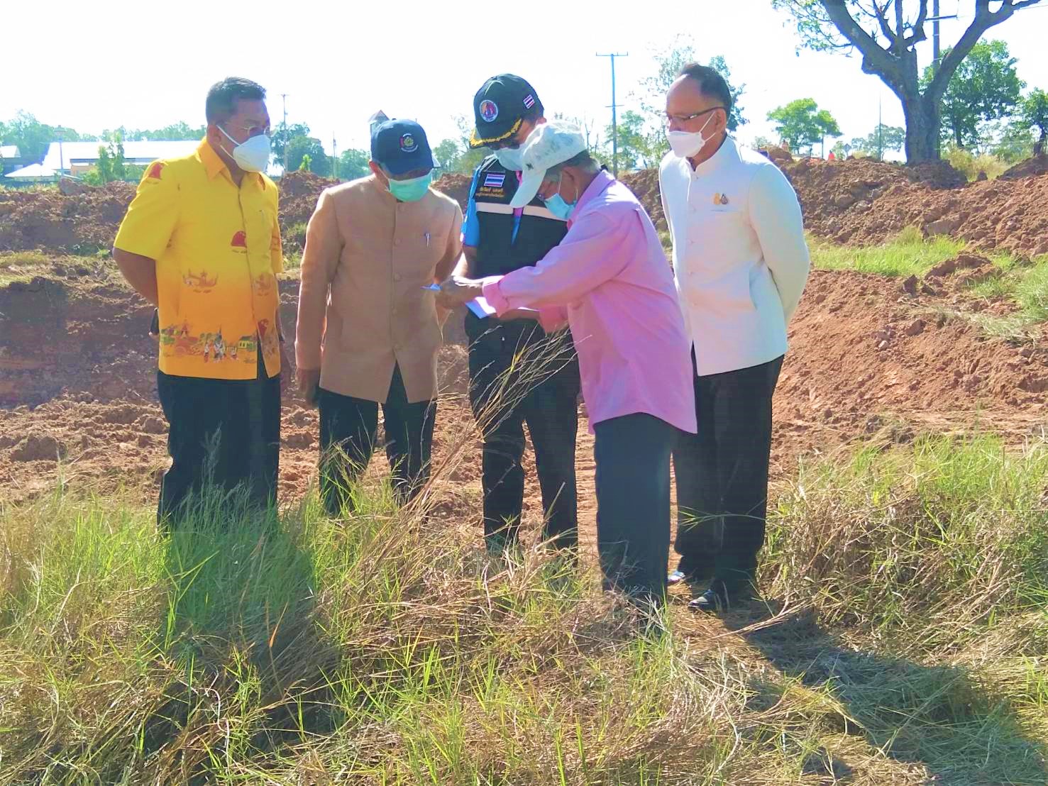พช.ยโสธร ติดตามผลดำเนินงาน โครงการพัฒนาพื้นที่ต้นแบบการพัฒนาคุณภาพชีวิตตามหลักทฤษฎีใหม่ประยุกต์สู่ “โคก หนอง นา โมเดล” พื้นที่อำเภอเมืองยโสธร จังหวัดยโสธร