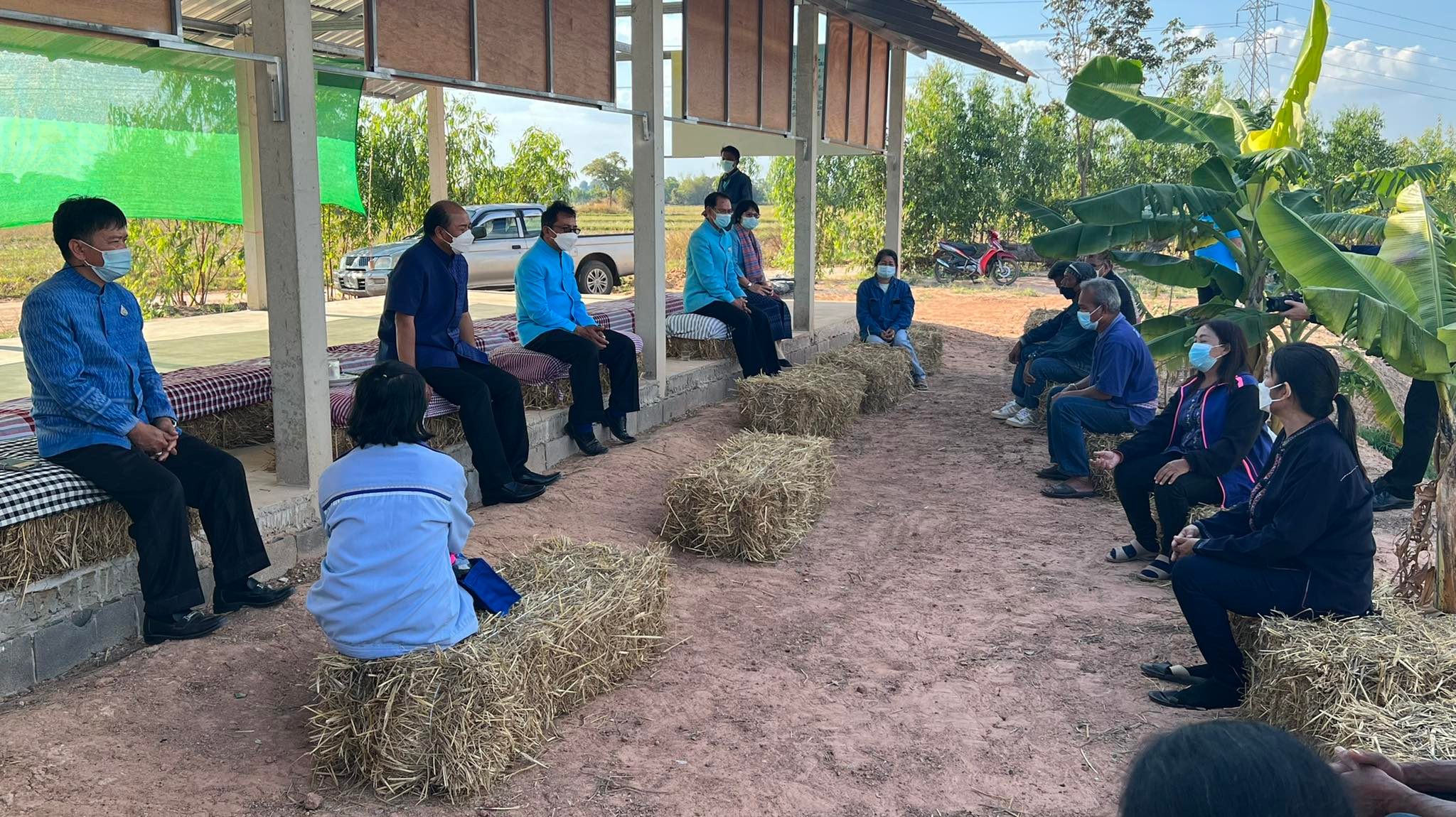 พช.ยโสธร ผู้ตรวจราชการกรมการพัฒนาชุมชน พร้อมทีมลงพื้นที่เยี่ยม แปลง “โคก หนอง นา โมเดล” อ.มหาชนะชัย จ.ยโสธร