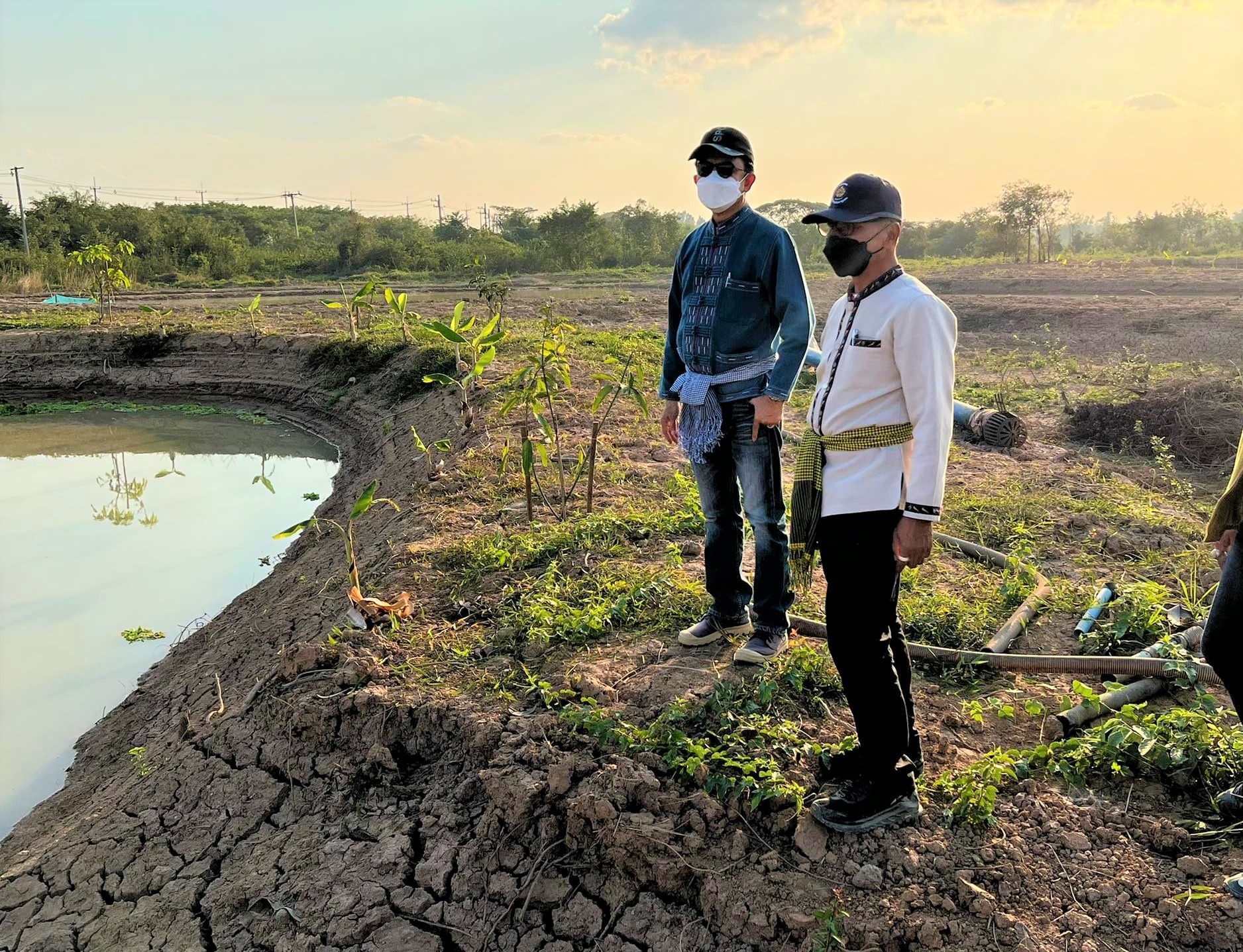 พช.ยโสธร  รองผู้ว่าฯ ลงพื้นที่ติดตามผลการดำเนินงาน โครงการพัฒนาพื้นที่ต้นแบบการพัฒนาคุณภาพชีวิตตามหลักทฤษฎีใหม่ประยุกต์สู่ “โคก หนอง นา โมเดล”