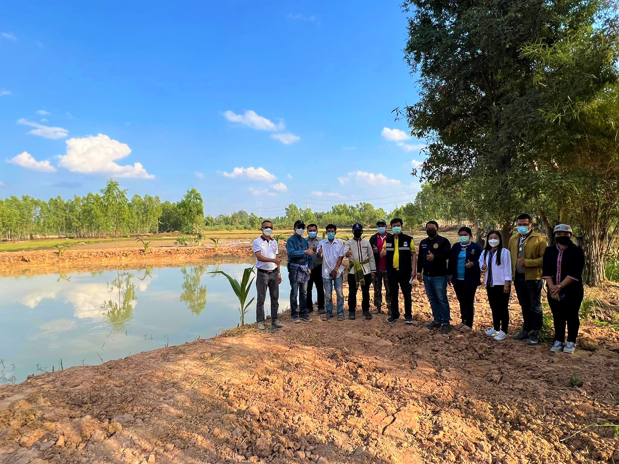 พช.ยโสธร  รองผู้ว่าฯ ลงพื้นที่ติดตามผลการดำเนินงาน โครงการพัฒนาพื้นที่ต้นแบบการพัฒนาคุณภาพชีวิตตามหลักทฤษฎีใหม่ประยุกต์สู่ “โคก หนอง นา โมเดล”