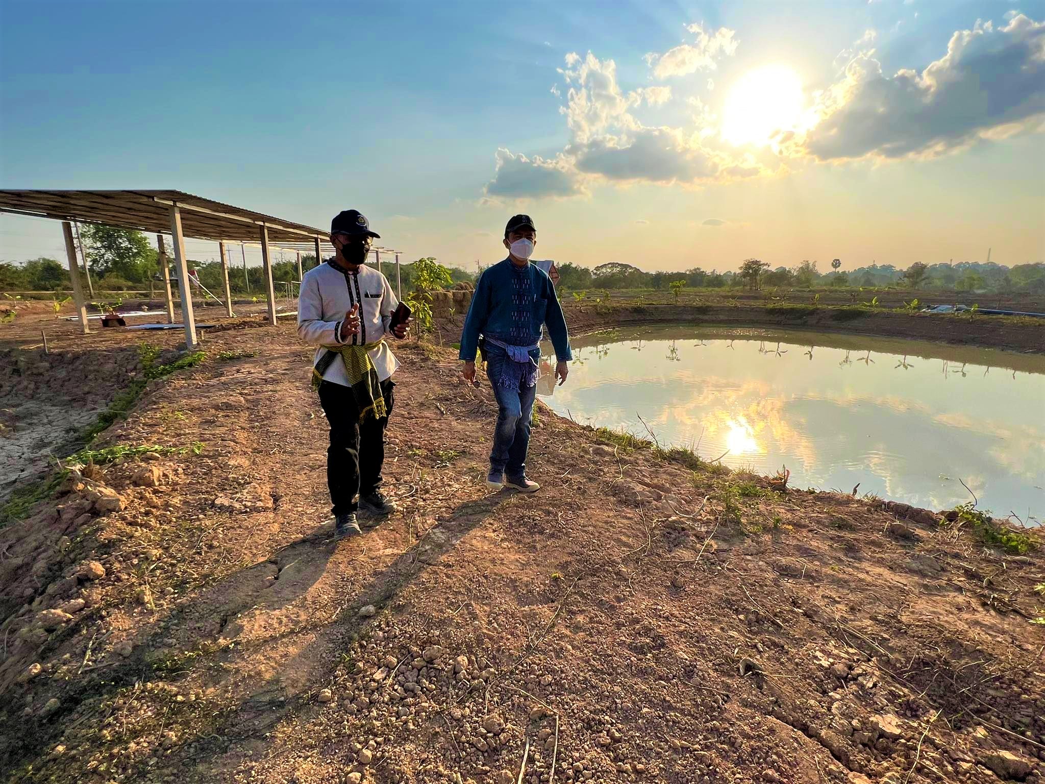 พช.ยโสธร  รองผู้ว่าฯ ลงพื้นที่ติดตามผลการดำเนินงาน โครงการพัฒนาพื้นที่ต้นแบบการพัฒนาคุณภาพชีวิตตามหลักทฤษฎีใหม่ประยุกต์สู่ “โคก หนอง นา โมเดล”