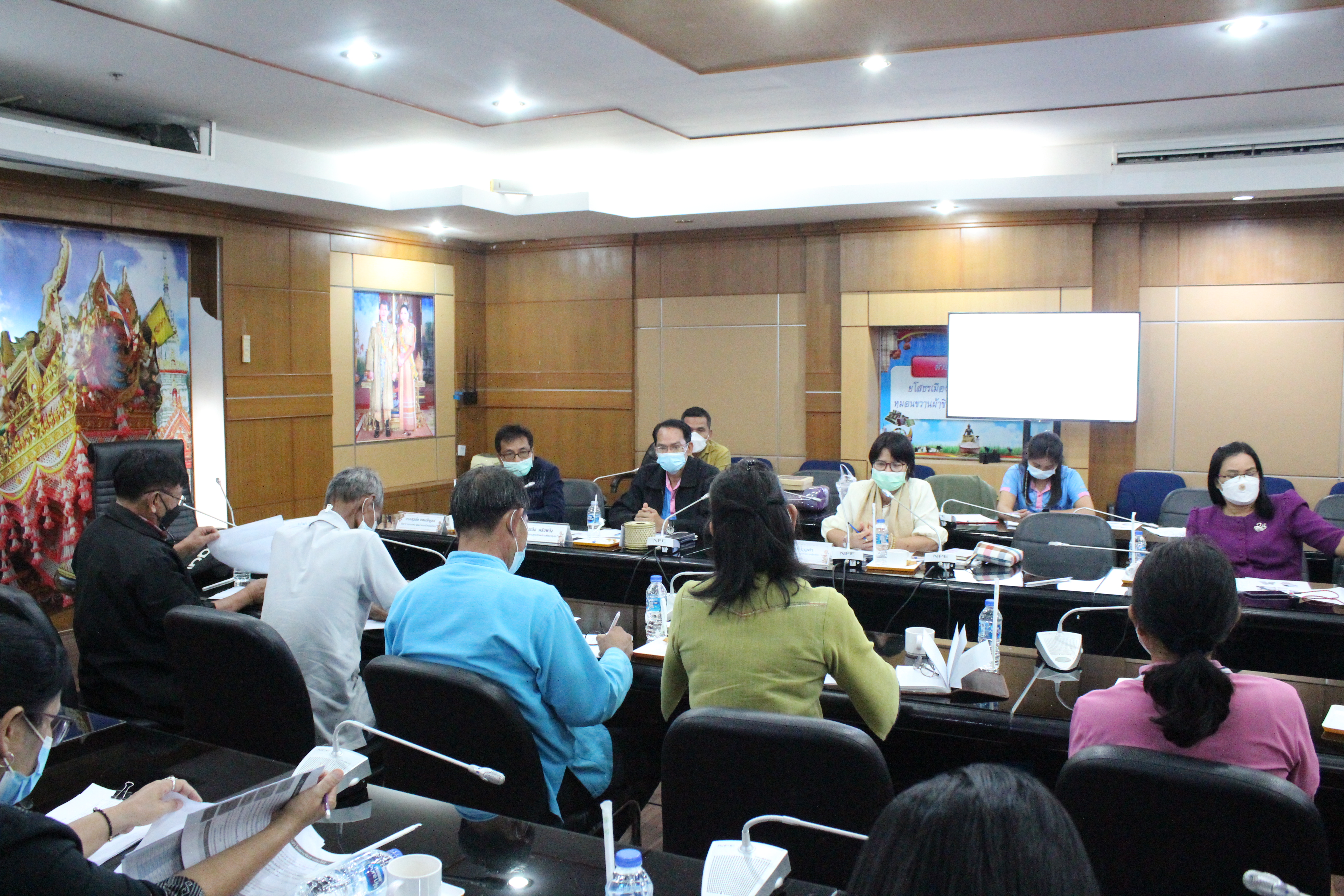 พช.ยโสธร ประชุมโครงการพัฒนาด้านการท่องเที่ยวและบริการ กิจกรรมหลัก ยกระดับมาตรฐานสินค้าและบริการพัฒนาด้านการท่องเที่ยวและการค้าสู่สากล  ?
