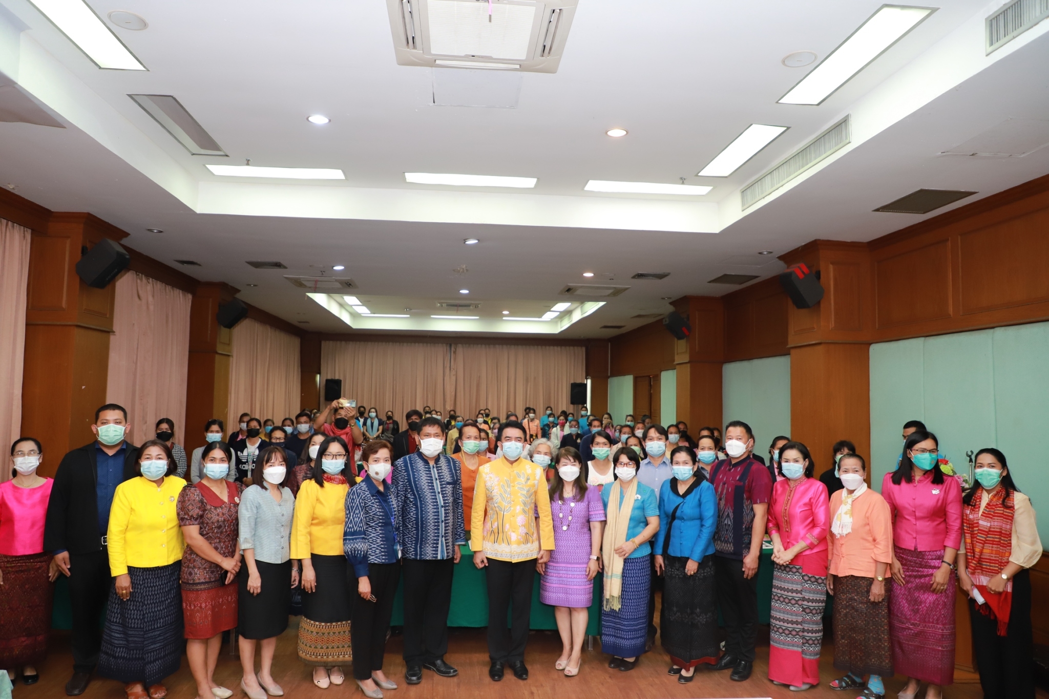 พช.ยโสธร ดำเนินโครงการยกระดับมาตรฐานสินค้าและบริการด้านการท่องเที่ยว และการค้าและสู่สากล กิจกรรมย่อยพัฒนาผู้ประกอบการ OTOP  ?