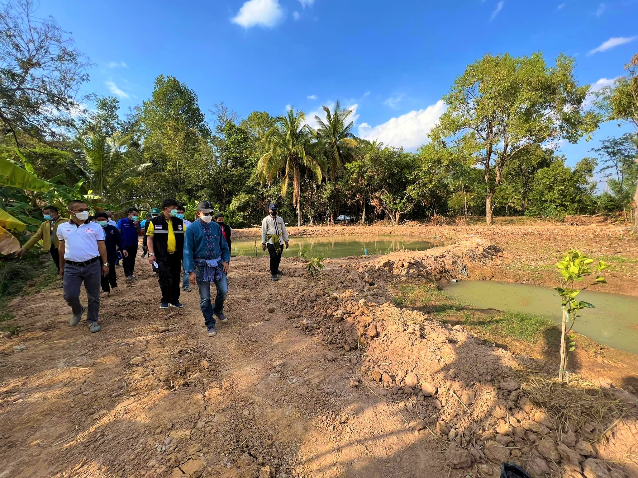 พช.ยโสธร  รองผู้ว่าฯ ลงพื้นที่ติดตามผลการดำเนินงาน โครงการพัฒนาพื้นที่ต้นแบบการพัฒนาคุณภาพชีวิตตามหลักทฤษฎีใหม่ประยุกต์สู่ “โคก หนอง นา โมเดล”