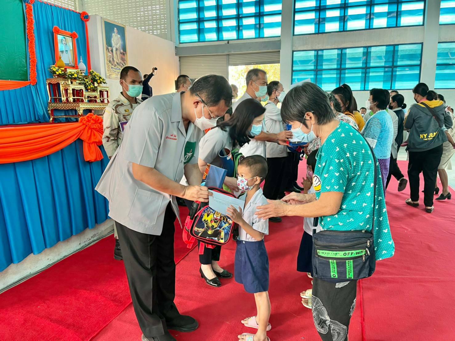 พช.ยโสธร ร่วมกิจกรรมหน่วยแพทย์เคลื่อนที่ พอ.สว ร่วมโครงการจังหวัดเคลื่อนที่ “ เพิ่มรอยยิ้ม เติมความสุขให้คนยโสธร “ ครั้งที่ 5 ประจำปีงบประมาณ พ.ศ.2565