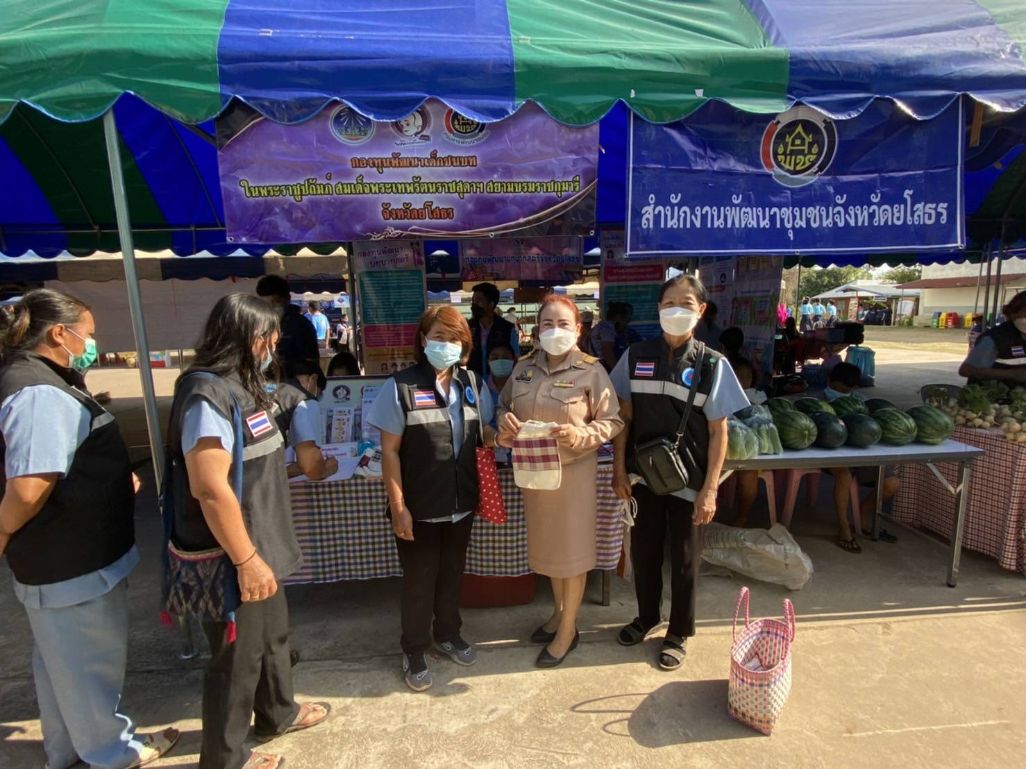 พช.ยโสธร ร่วมกิจกรรมหน่วยแพทย์เคลื่อนที่ พอ.สว ร่วมโครงการจังหวัดเคลื่อนที่ “ เพิ่มรอยยิ้ม เติมความสุขให้คนยโสธร “ ครั้งที่ 5 ประจำปีงบประมาณ พ.ศ.2565