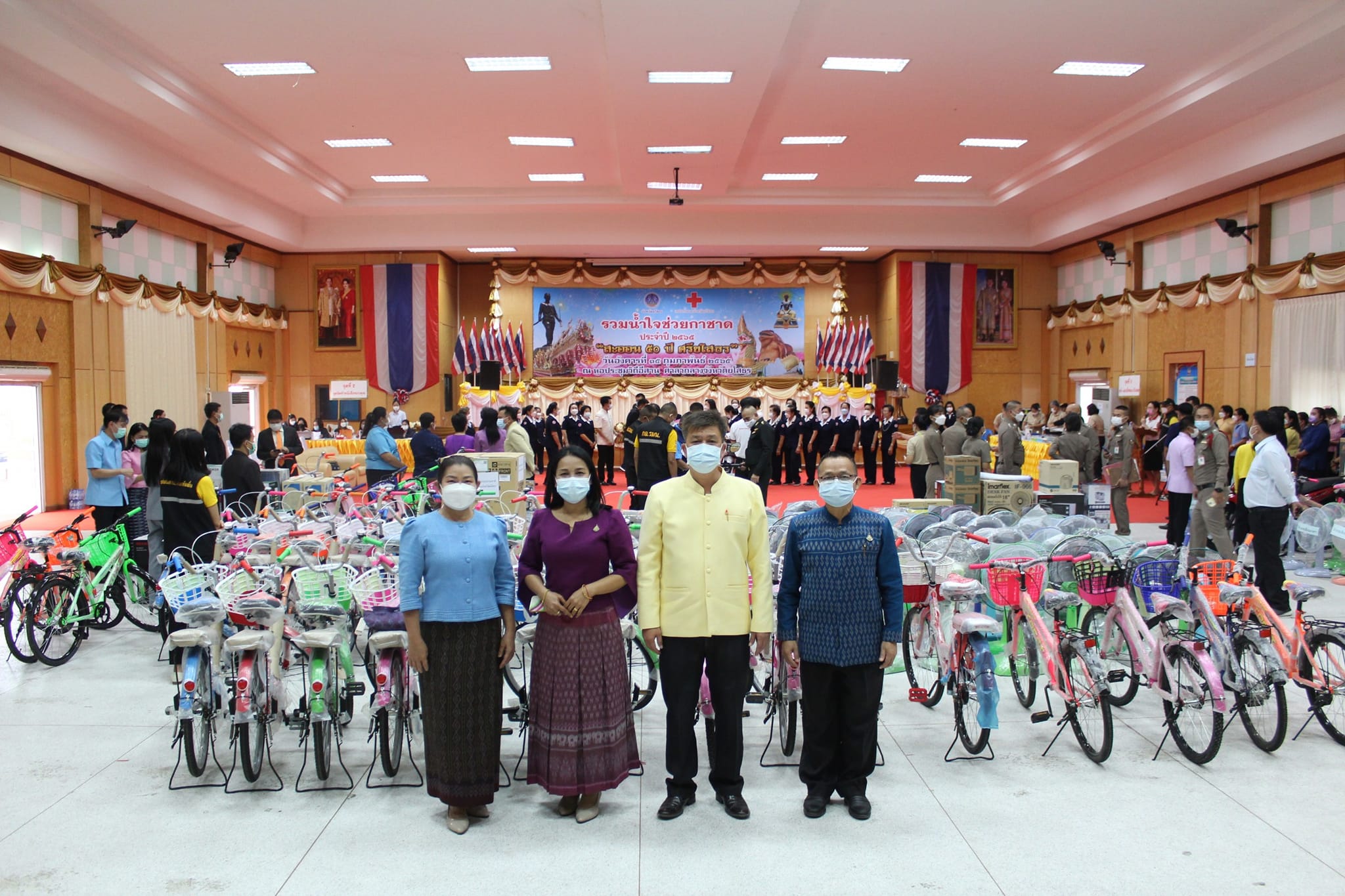 พช.ยโสธร ร่วมมอบเงินสดและสิ่งของ ในงานวันรวมน้ำใจช่วยกาชาด ประจำปี 2565 ให้กับเหล่ากาชาดจังหวัดยโสธร