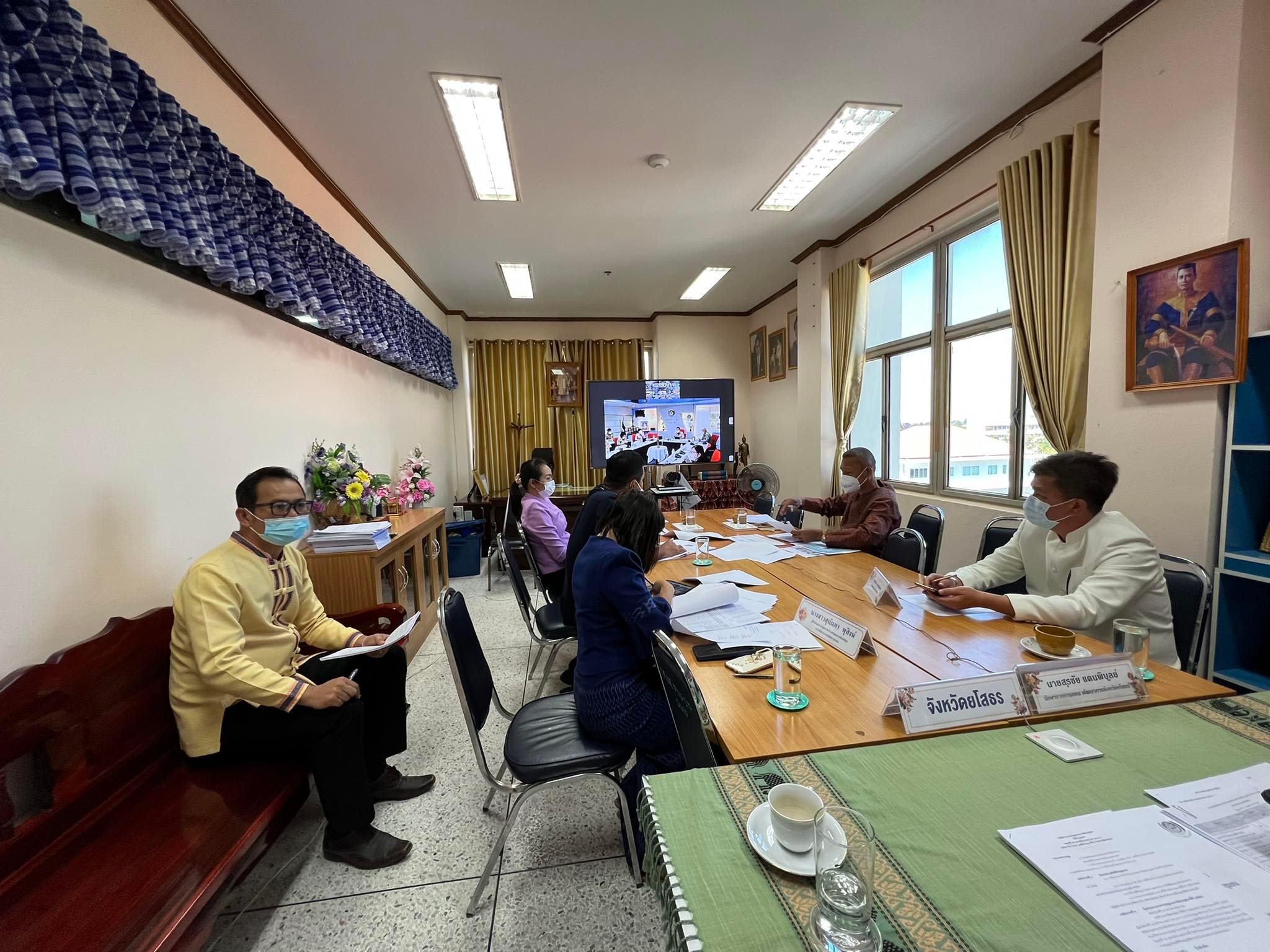 พช.ยโสธร  ประชุมกรมการพัฒนาชุมชน ครั้งที่ 2/2565 ผ่านระบบ วีดิทัศน์ทางไกล (VDO Conference) และรับชมผ่าน tv พช.