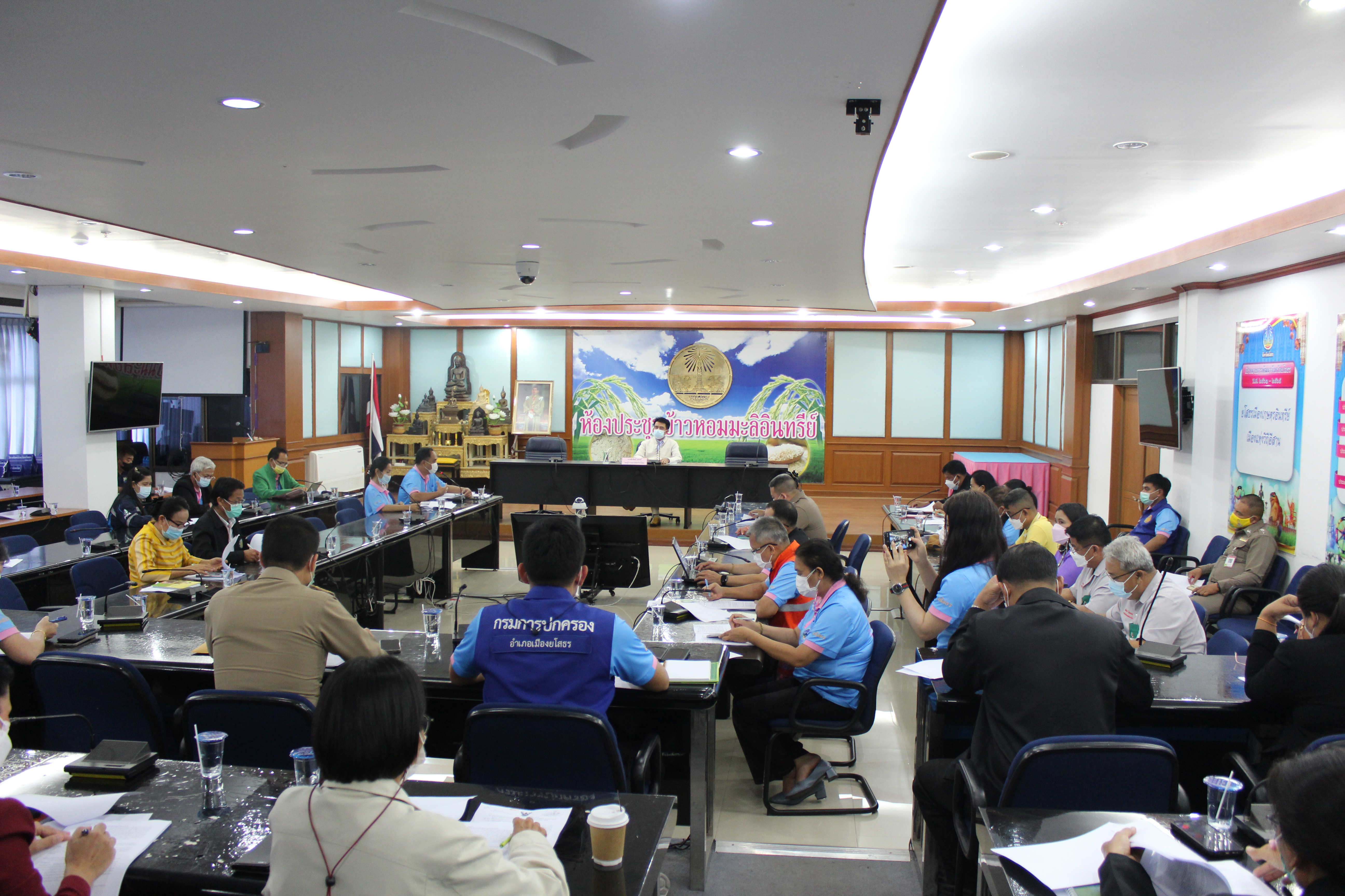 พช.ยโสธร   ร่วมประชุมโครงการและกิจกรรมเฉลิมพระเกียรติ สมเด็จพระนางเจ้าสิริกิติ์ พระบรมราชินีนาถ พระบรมราชชนนีพันปีหลวง เนื่องในโอกาสมหามงคลเฉลิมพระชนมพรรษา 90 พรรษา  12 สิงหาคม 2565