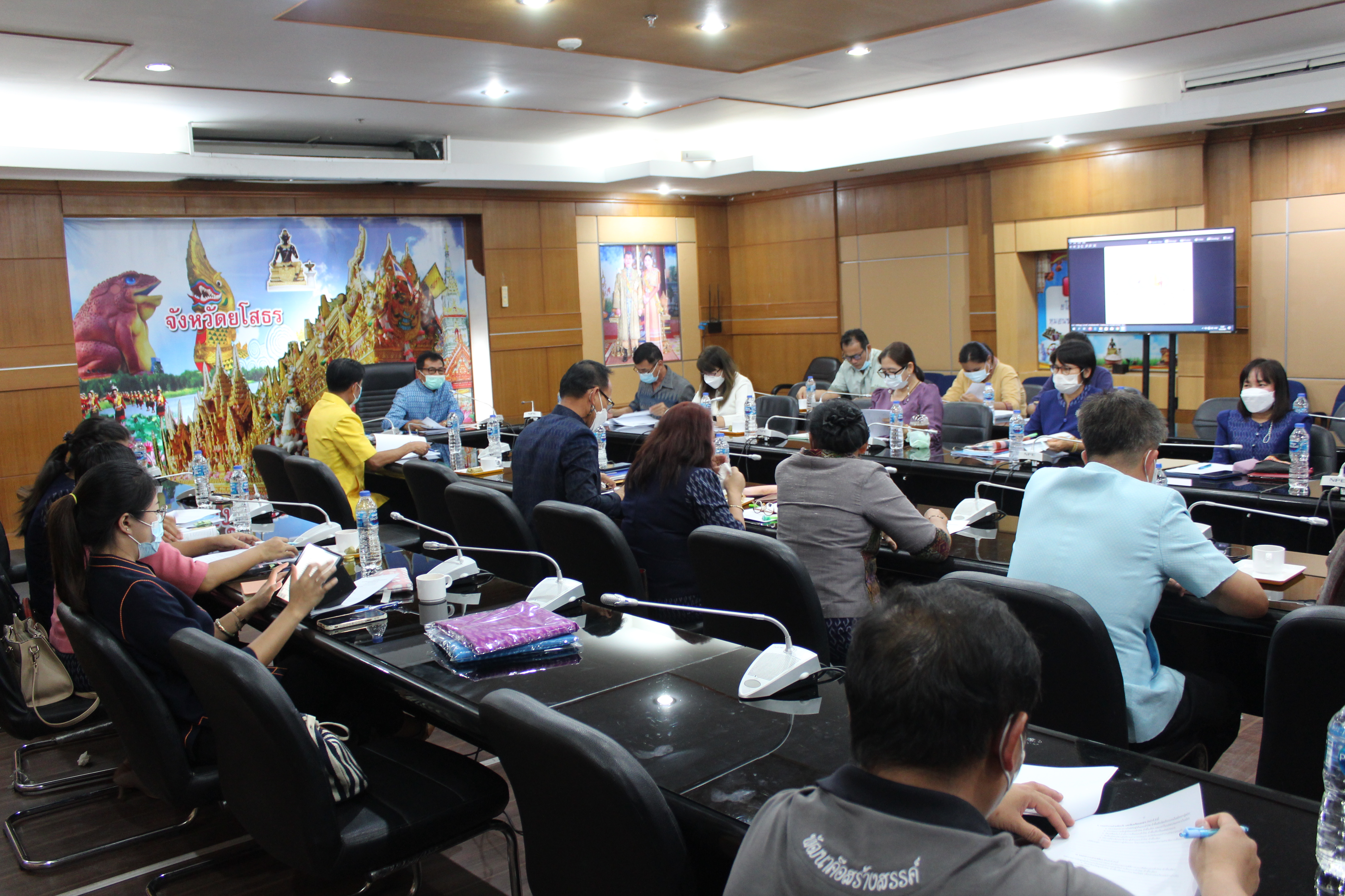 พช.ยโสธร ประชุมเดินแบบผ้าไทยงานสถาปนาจังหวัดยโสธร “ สะออน 50 ปี ศรียโสธร