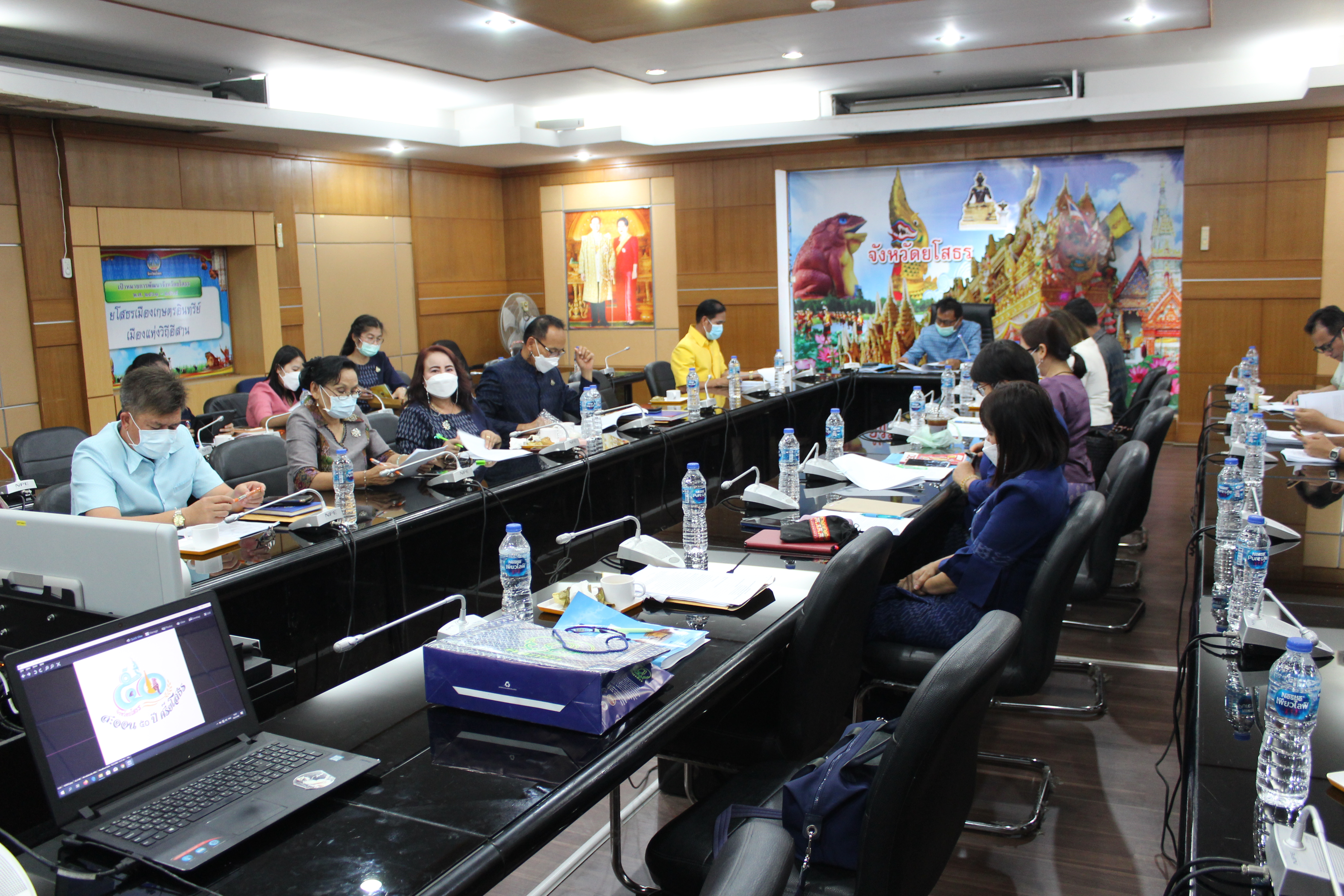 พช.ยโสธร ประชุมเดินแบบผ้าไทยงานสถาปนาจังหวัดยโสธร “ สะออน 50 ปี ศรียโสธร