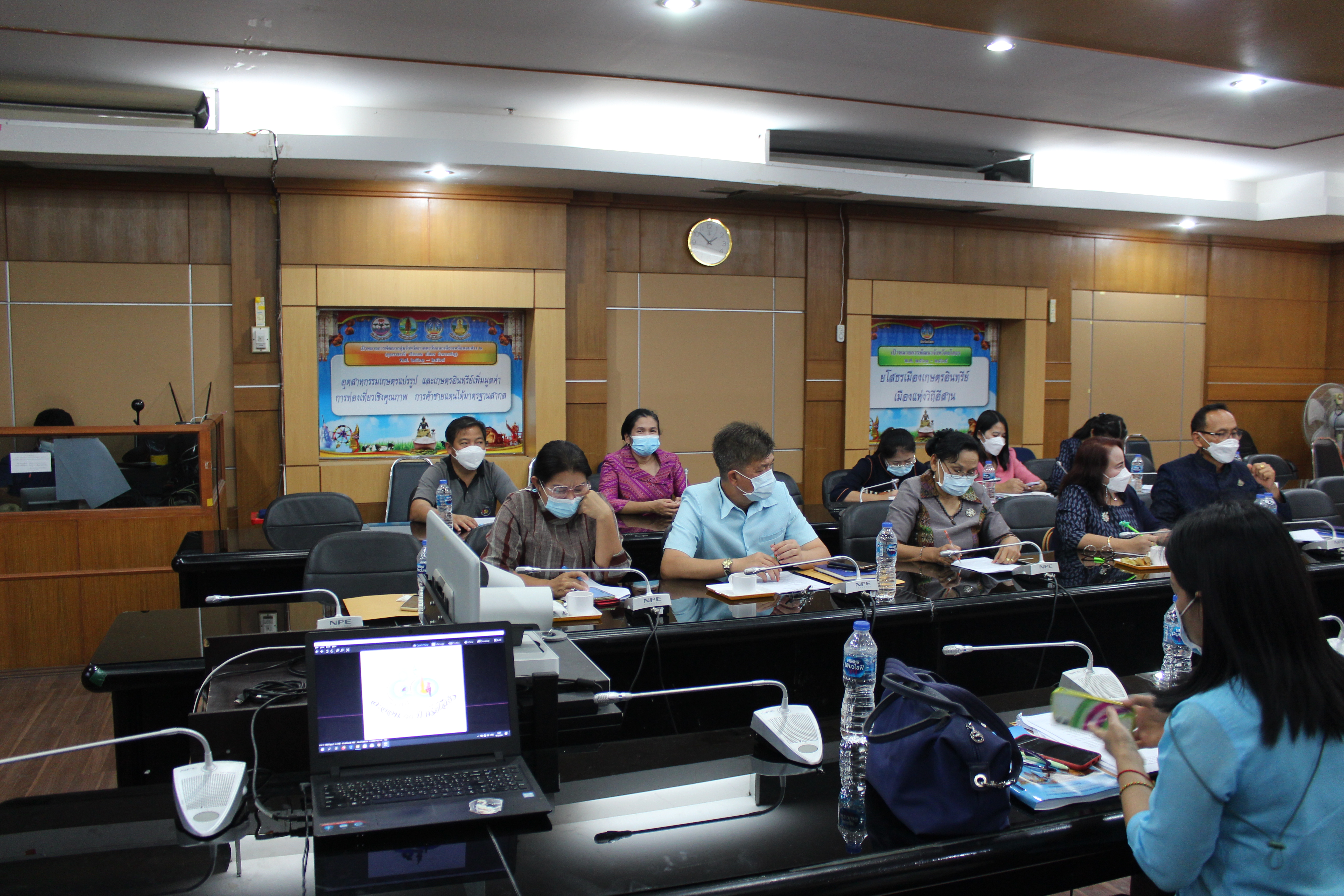 พช.ยโสธร ประชุมเดินแบบผ้าไทยงานสถาปนาจังหวัดยโสธร “ สะออน 50 ปี ศรียโสธร
