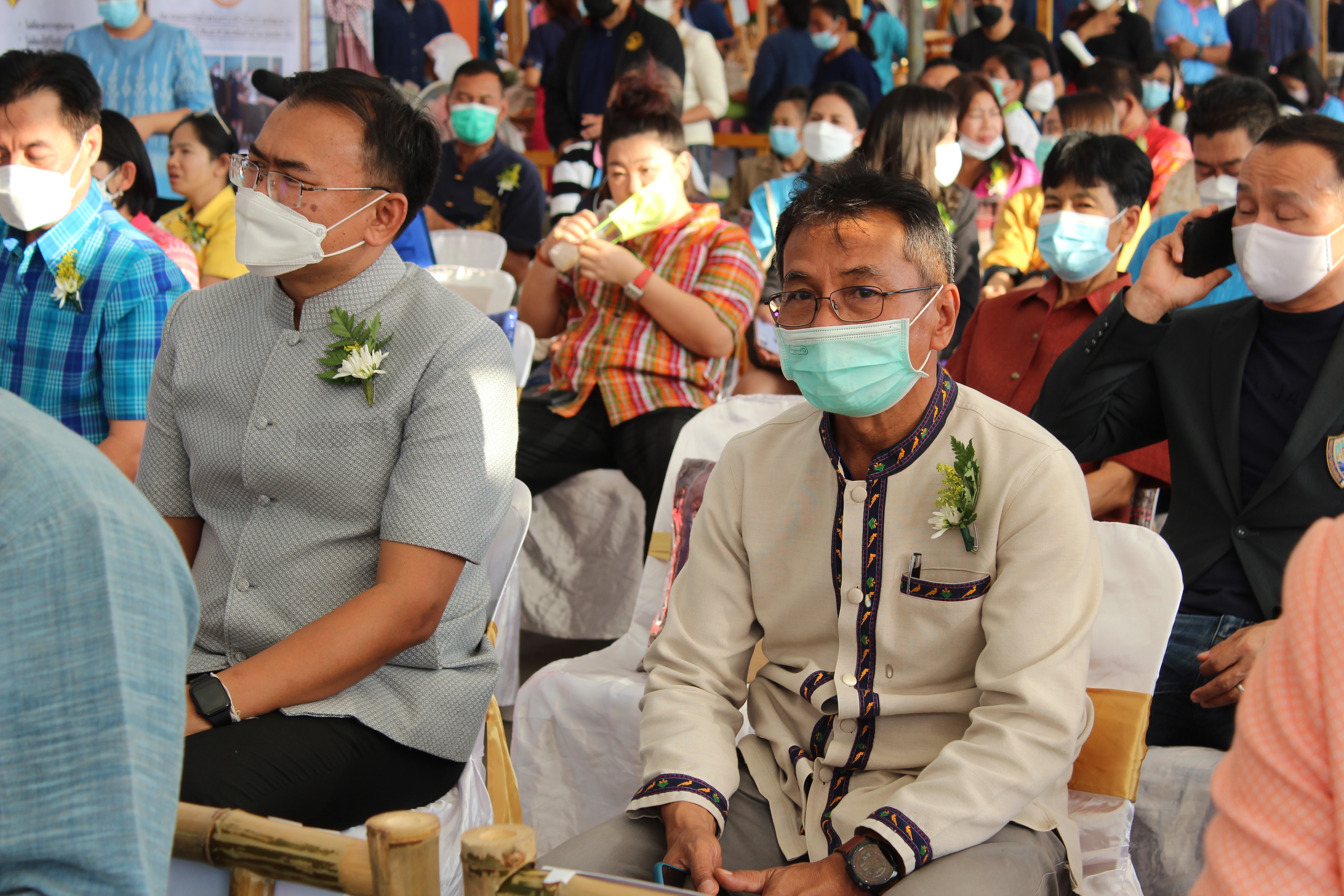 พช.ยโสธร ร่วมพิธีเปิดงาน “มหกรรมสินค้าเกษตรอินทรีย์วิถียโสธร 2565” สะออน 50 ปี ศรียโสธร”