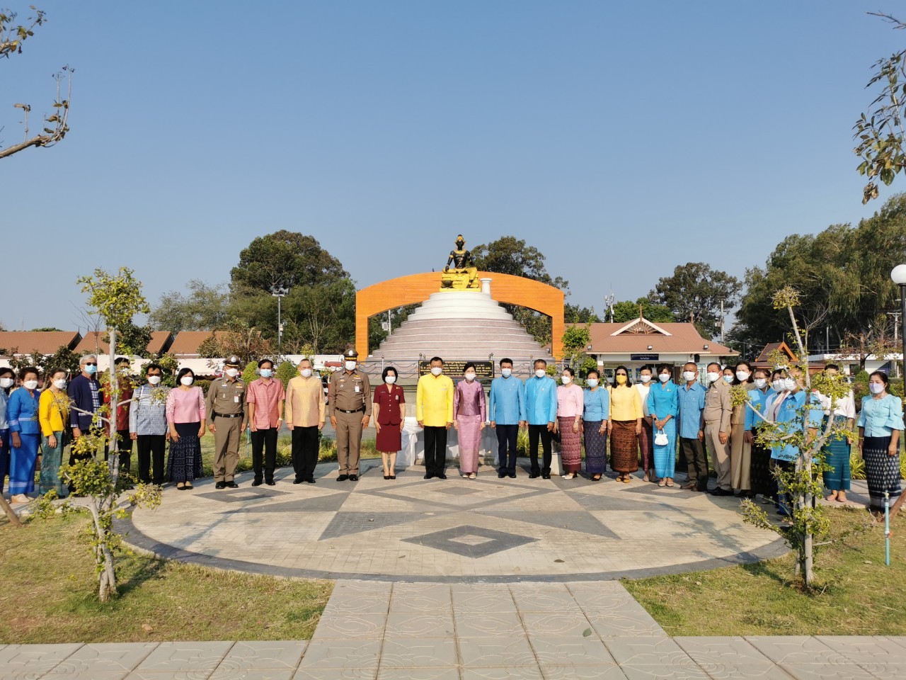 พช.ยโสธร ร่วมพิธีบอกกล่าวสิ่งศักดิ์สิทธิ์ 10 แห่ง เนื่องในวันสถาปนาจังหวัดยโสธร ครบรอบ 50  ปี  “สะออน 50 ปี ศรียโสธร”? 