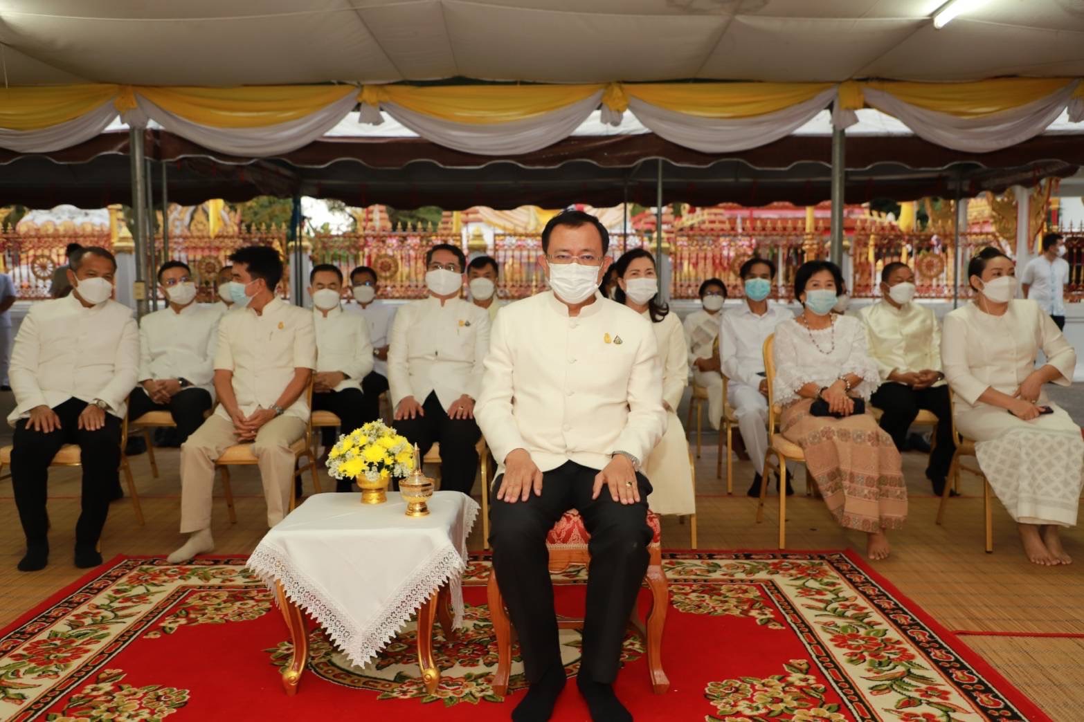 พช.ยโสธร ร่วมทำบุญตักบาตร เนื่องในวันมาฆบูชา ณ วัดมหาธาตุ (พระอารามหลวง)?