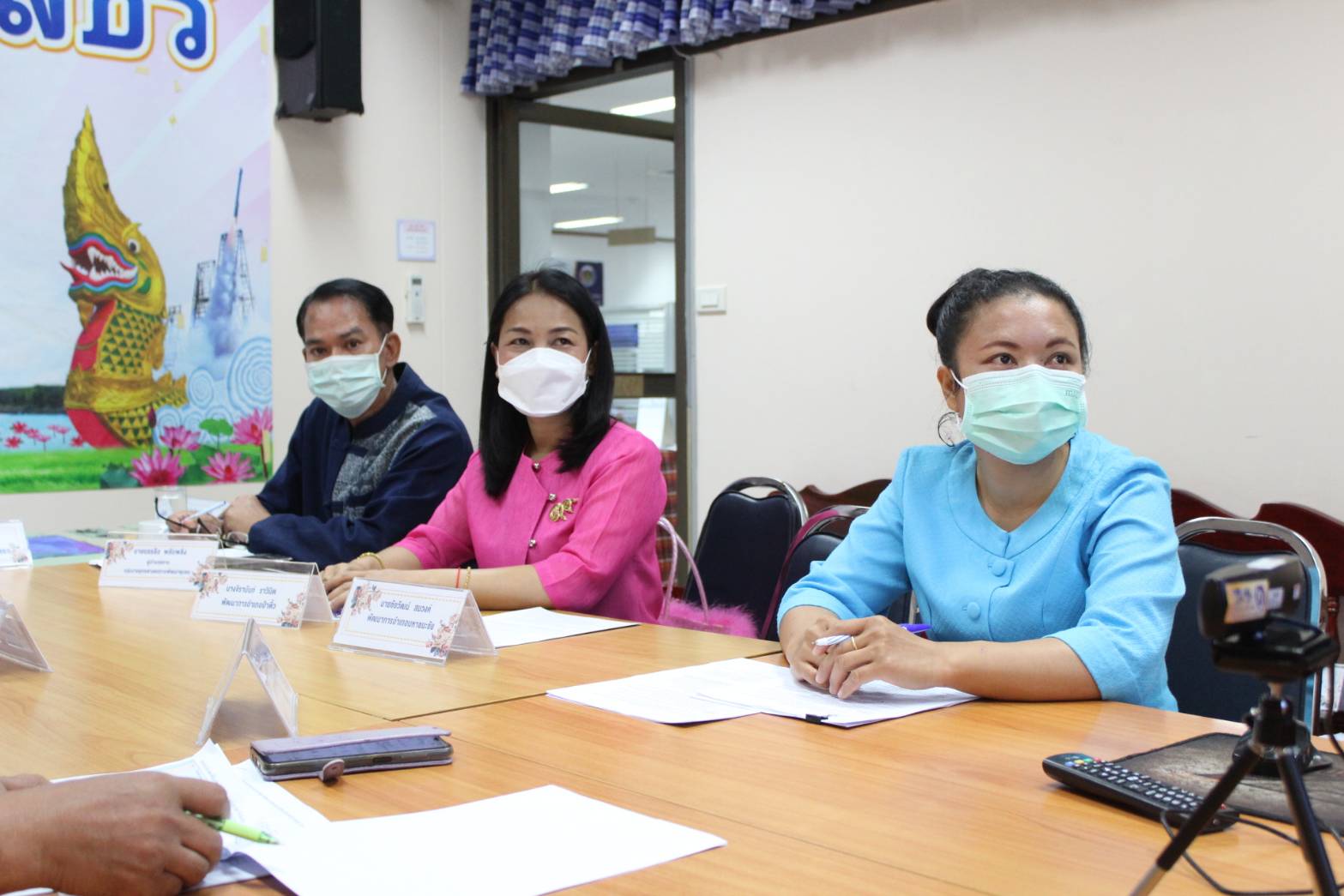 พช.ยโสธร  ร่วมประชุมติดตามความก้าวหน้าและเร่งรัดการเบิกจ่ายงบประมาณโครงการพัฒนาพื้นที่ต้นแบบการพัฒนาคุณภาพชีวิตตามหลักทฤษฎีใหม่ ประยุกต์สู่ “โคก หนอง นา โมเดล”  ผ่านระบบประชุมทางไกล Cisco Webex Meetings