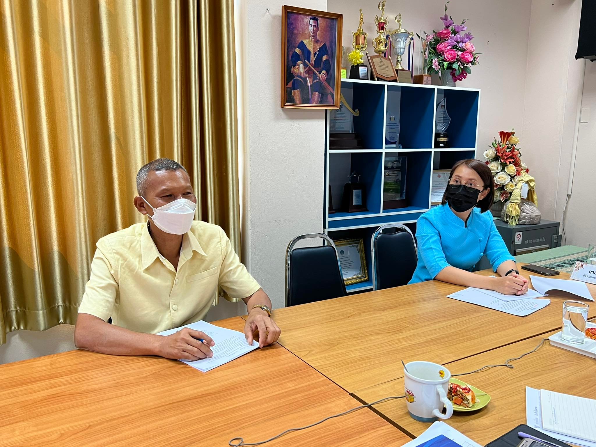 พช.ยโสธรประชุมชี้แจงแนวทางการคัดเลือกหน่วยงานต้นแบบการขับเคลื่อนนโยบายสำคัญของ กรมการพัฒนาชุมชน ประจำปี พ.ศ.2565 ( CDD Policy Award 2022 ) ผ่านระบบวิดีทัศทางไกล Video Conference