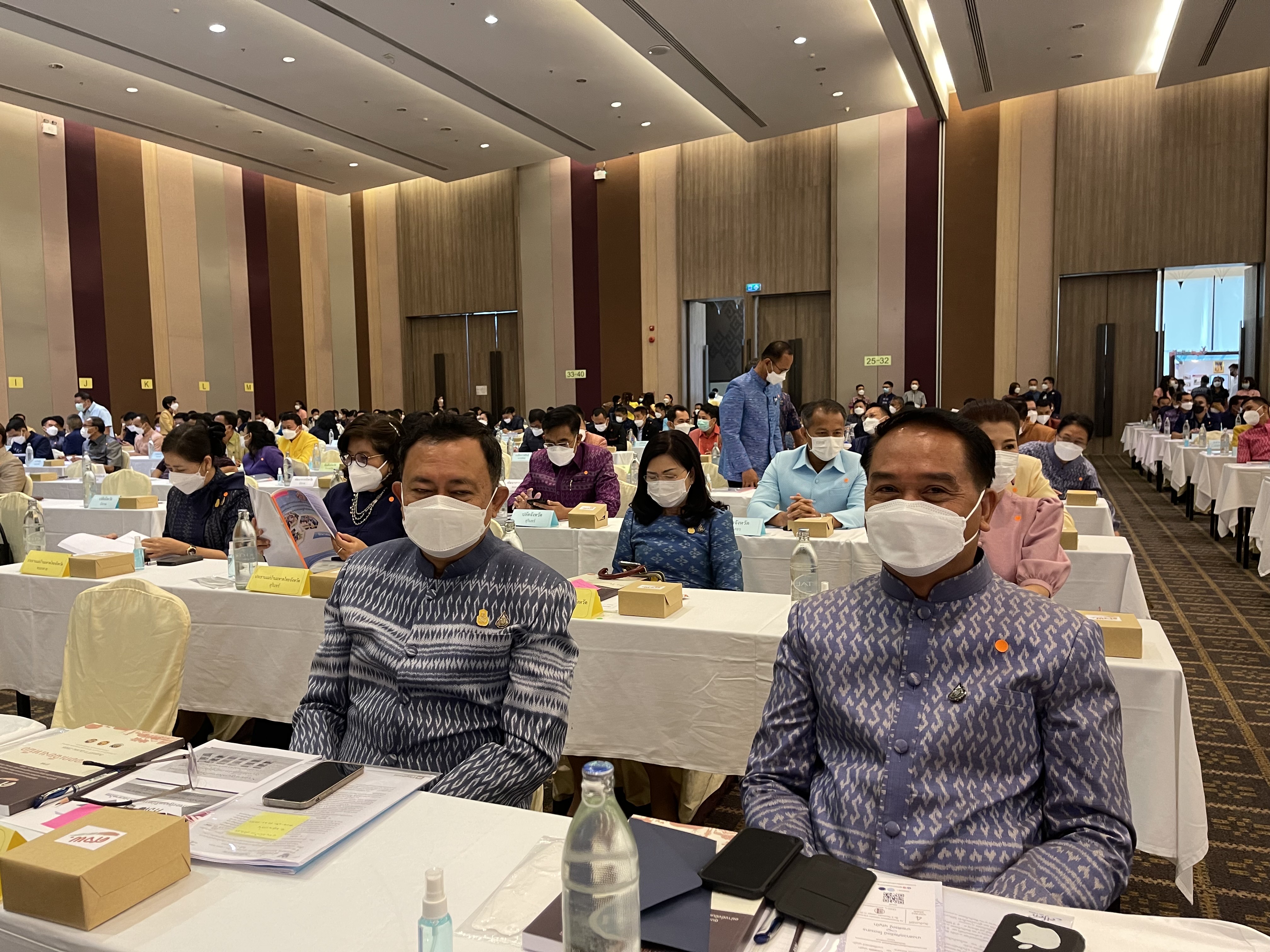 จังหวัดยโสธร ร่วมประชุมเชิงปฏิบัติการเพื่อซักซ้อมแนวทางการขับเคลื่อนศูนย์อำนวยการขจัดความยากจนและพัฒนาคนทุกช่วงวัยอย่างยั่งยืนตามหลักปรัชญาของเศรษฐกิจพอเพียง (ศพจ.) ในระดับพื้นที่ ประจำปีงบประมาณ พ.ศ.2565ภาคตะวันออกเฉียงเหนือ