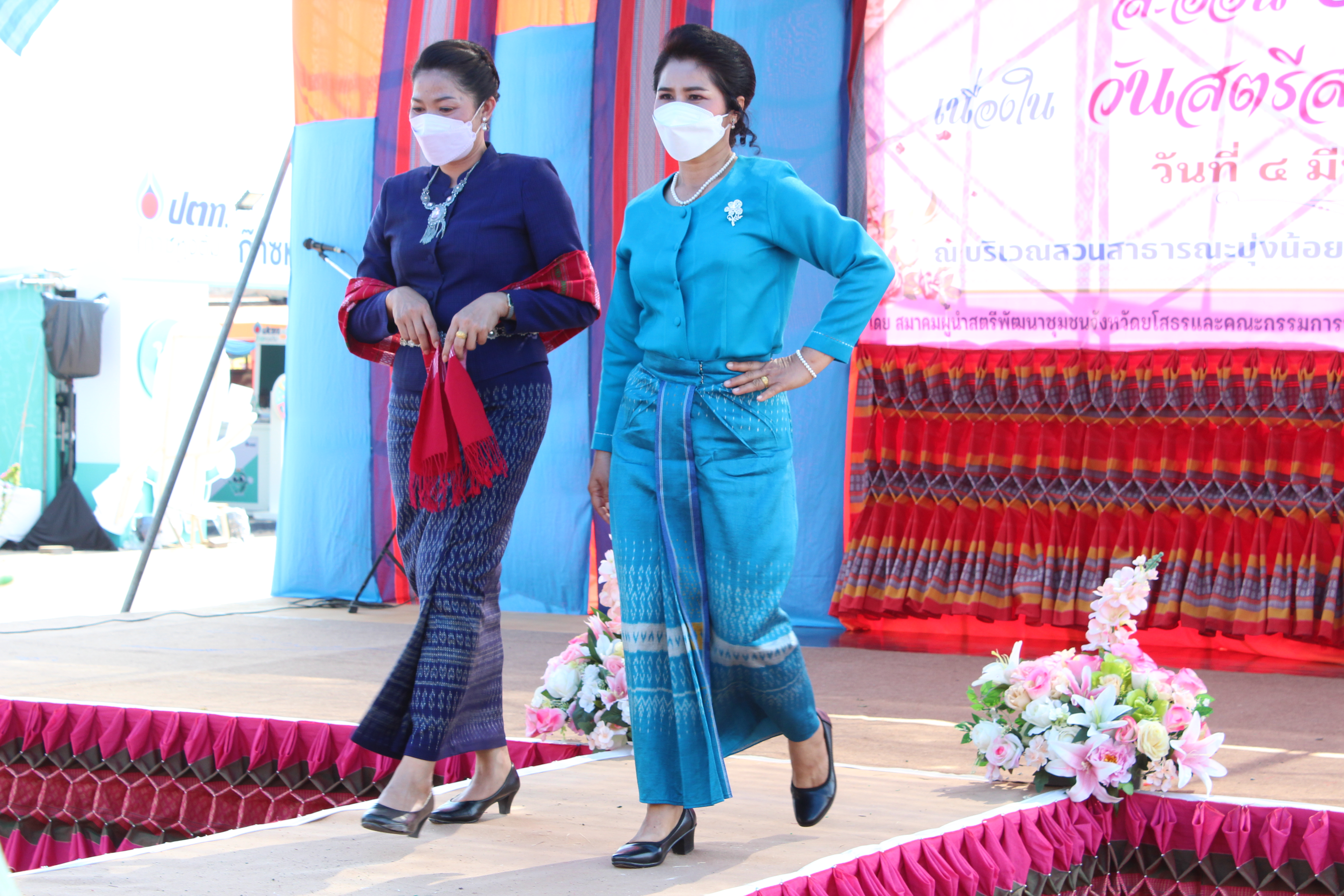 พช.ยโสธร เปิดโครงการมหกรรมการออม ลดความเหลื่อมล้ำของประชาชน เนื่องในโอกาสครบรอบ 48 ปี ของการก่อตั้งกลุ่มออมทรัพย์เพื่อการผลิตและมหกรรมอาชีพรวมพลังสตรี สะออน 50 ปี ศรียโสธร เนื่องในวนสตรีสากล ประจำปี 2565