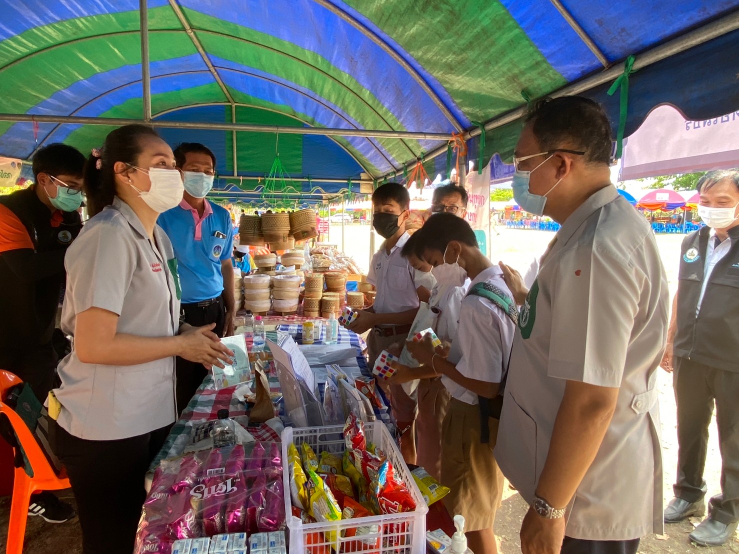 พช.ยโสธร   ร่วมนำหน่วยแพทย์เคลื่อนที่ พอ.สว. พร้อมจังหวัดเคลื่อนที่ “เพิ่มรอยยิ้ม เติมความสุข ให้คนยโสธร” ครั้งที่ 6/2565