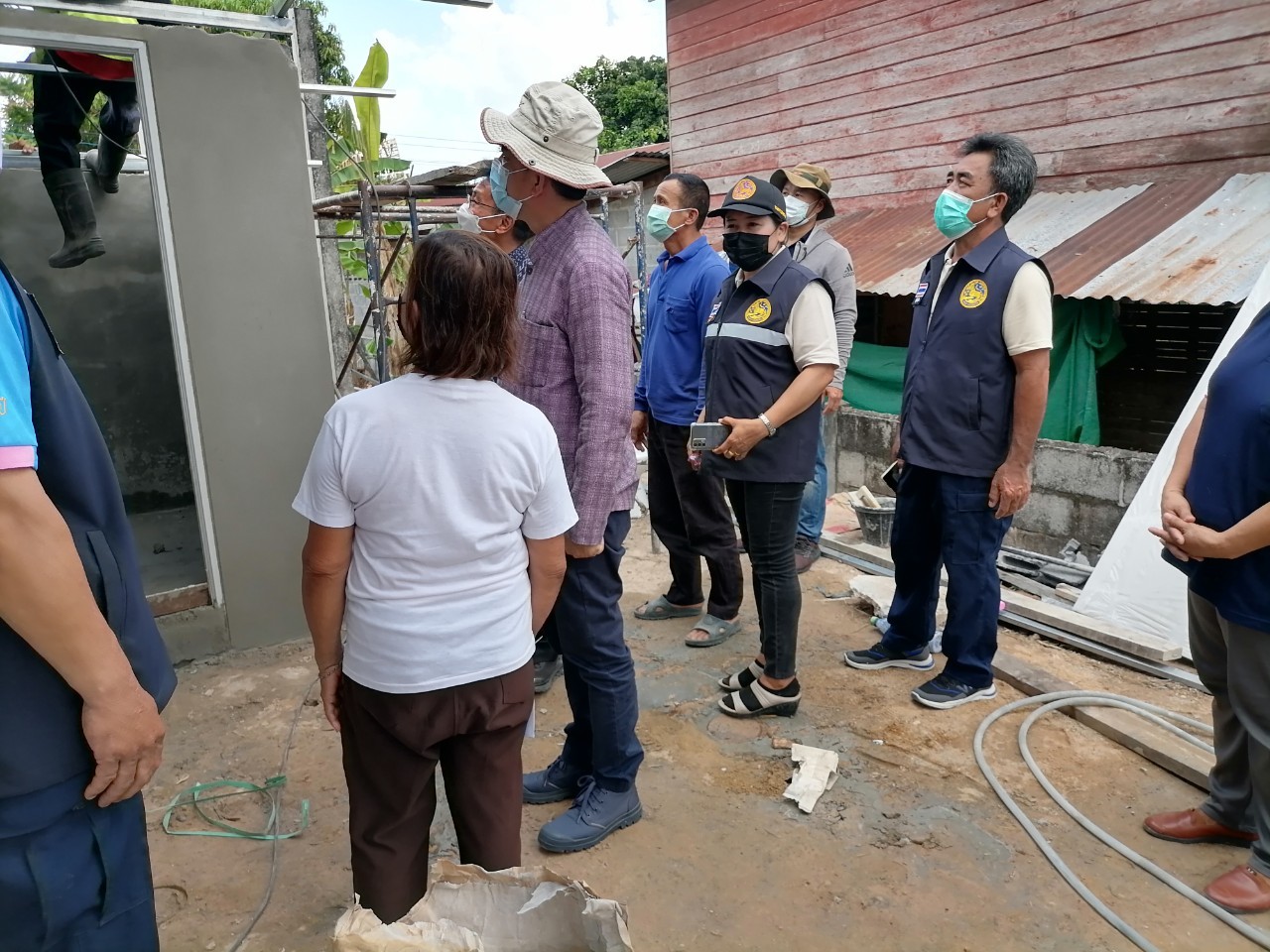 รองพ่อเมือง ลงพื้นที่ติดตาม/ สนับสนุน / ให้กำลังใจ กลุ่มครัวเรือน เป้าหมาย TPMAP ปี 2565 และโครงการพัฒนาพื้นที่ต้นแบบเพื่อการพัฒนาคุณภาพชีวิตตามหลักทฤษฎีใหม่ประยุกต์สู่โคกหนองนาโมเดล ของครัวเรือน