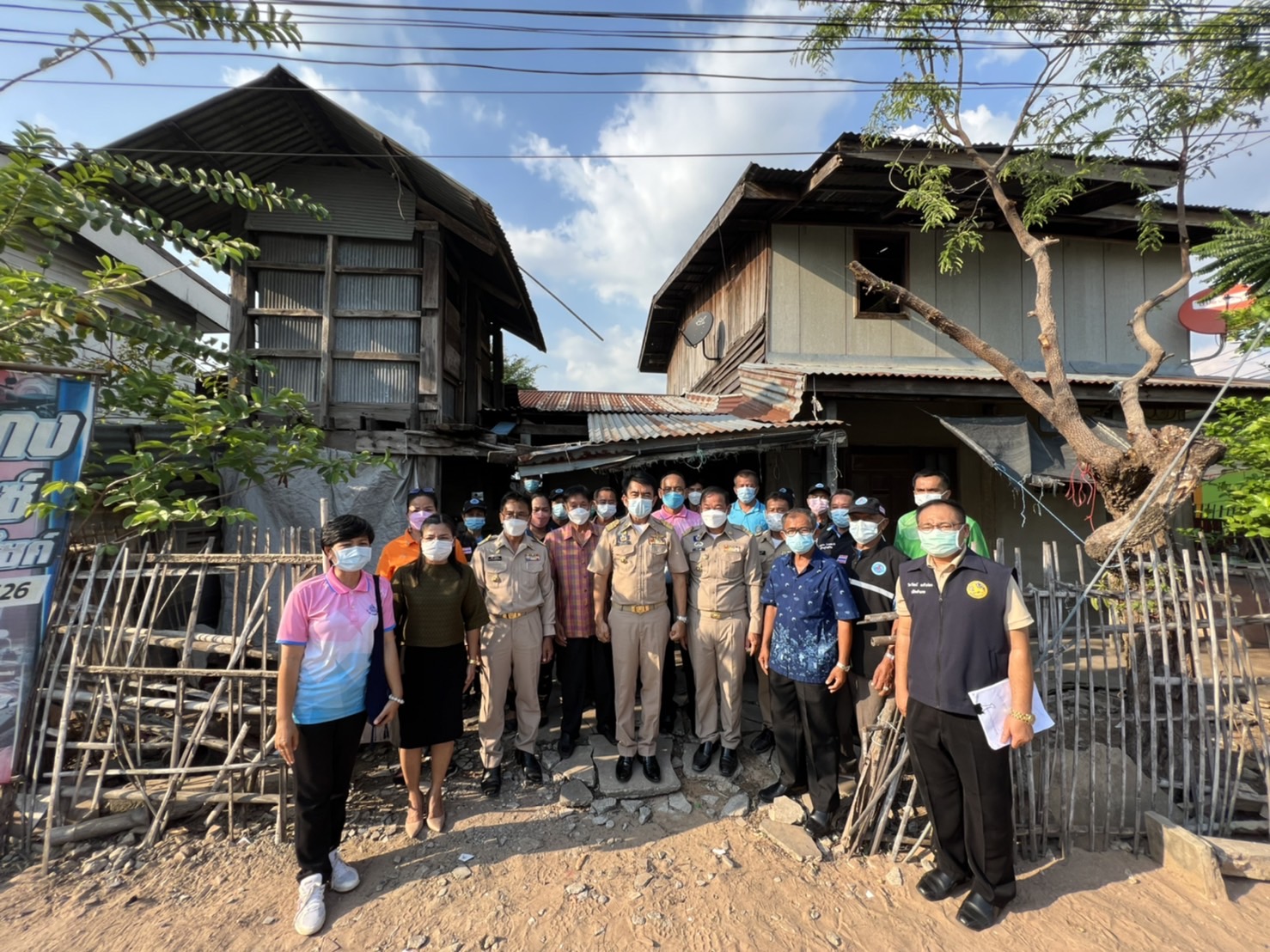 พช.ยโสธร  รองพ่อเมือง ลงพื้นที่ปฏิบัติการ “คนยโสธร…ไม่ทอดทิ้งกัน” ภายใต้ศูนย์อำนวยการขจัดความยากจนและพัฒนาคนทุกช่วงวัยอย่างยั่งยืนตามหลักปรัชญาของเศรษฐกิจพอเพียงจังหวัดยโสธร ณ อำเภอเมืองยโสธร