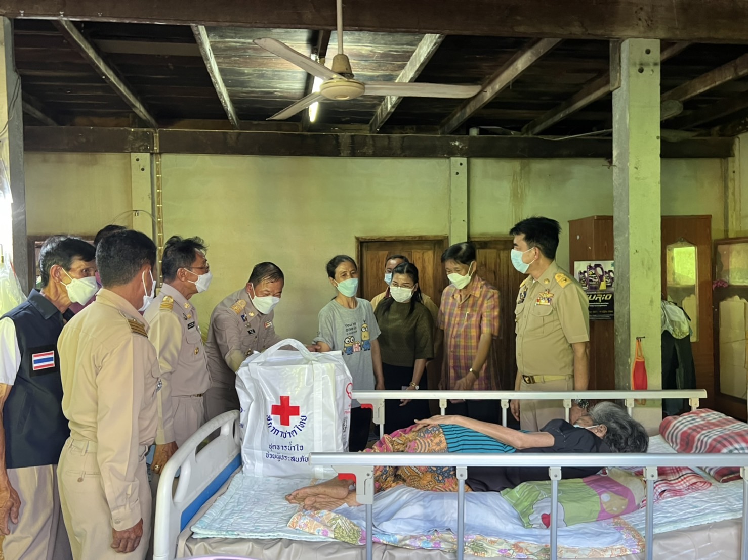 พช.ยโสธร  รองพ่อเมือง ลงพื้นที่ปฏิบัติการ “คนยโสธร…ไม่ทอดทิ้งกัน” ภายใต้ศูนย์อำนวยการขจัดความยากจนและพัฒนาคนทุกช่วงวัยอย่างยั่งยืนตามหลักปรัชญาของเศรษฐกิจพอเพียงจังหวัดยโสธร ณ อำเภอเมืองยโสธร