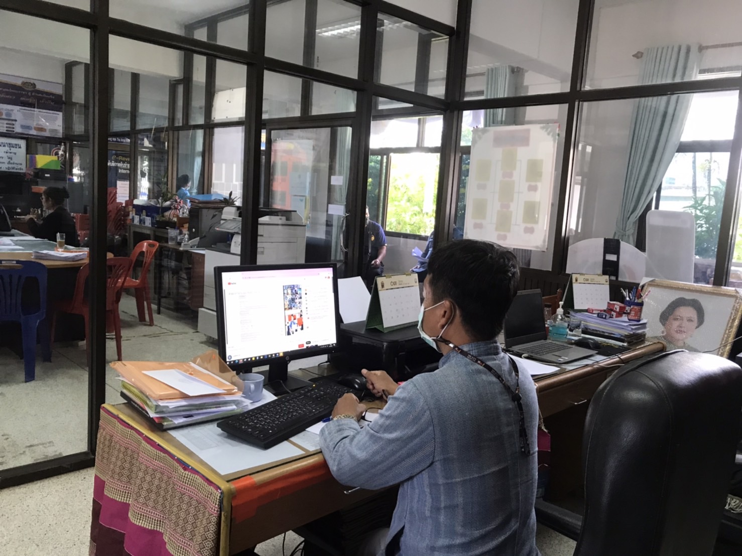 พช.ยโสธร ร่วมประชุมการดำเนินงานโครงการเช่าวงจรสื่อสัญญาณอินเตอร์เน็ตความเร็วสูง 4 ระดับ ปีงบประมาณ พ.ศ. 2565  ผ่านระบบ Video Conference