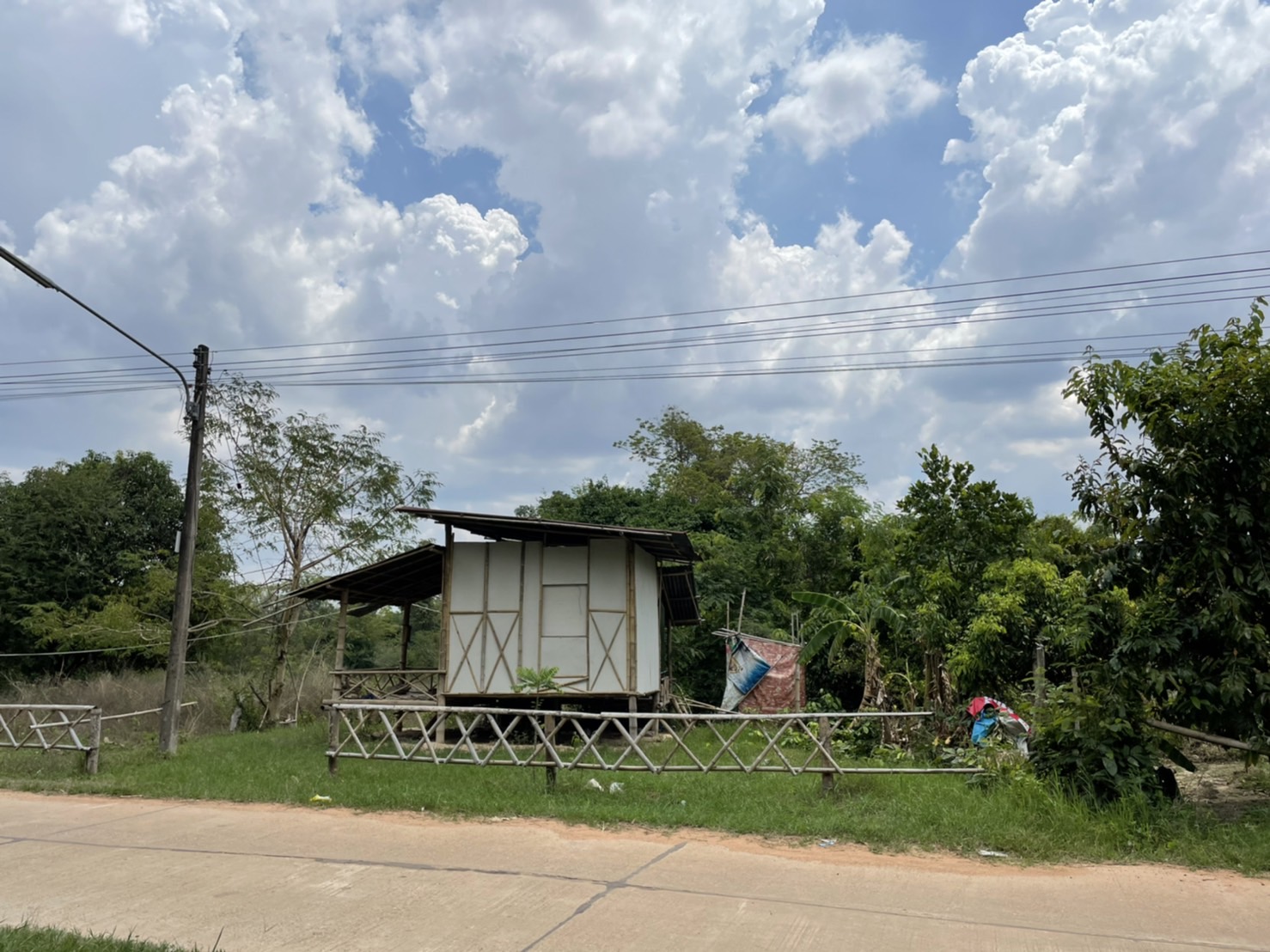 รองพ่อเมืองยโสธร ลงพื้นที่ปฏิบัติการ “คนยโสธร…ไม่ทอดทิ้งกัน” ภายใต้ศูนย์อำนวยการขจัดความยากจนและพัฒนาคนทุกช่วงวัยอย่างยั่งยืนตามหลักปรัชญาของเศรษฐกิจพอเพียง จังหวัดยโสธร