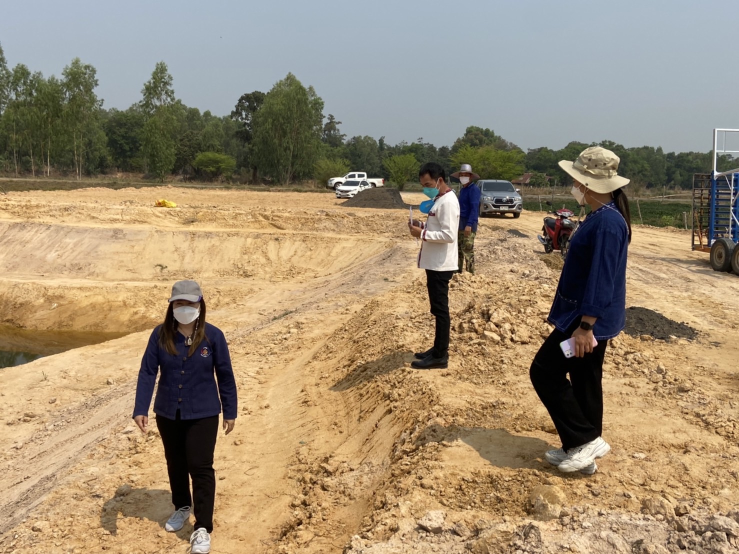 พช.ยโสธร ?ลงพื้นที่ติดตามผลการดำเนินงานโครงการพัฒนาหมู่บ้านเศรษฐกิจพอเพียง กิจกรรมพัฒนาศูนย์เรียนรู้ทฤษฎีใหม่รูปแบบ “โคก หนอง นา”ในพื้นที่อำเภอป่าติ้วและอำเภอกุดชุม?