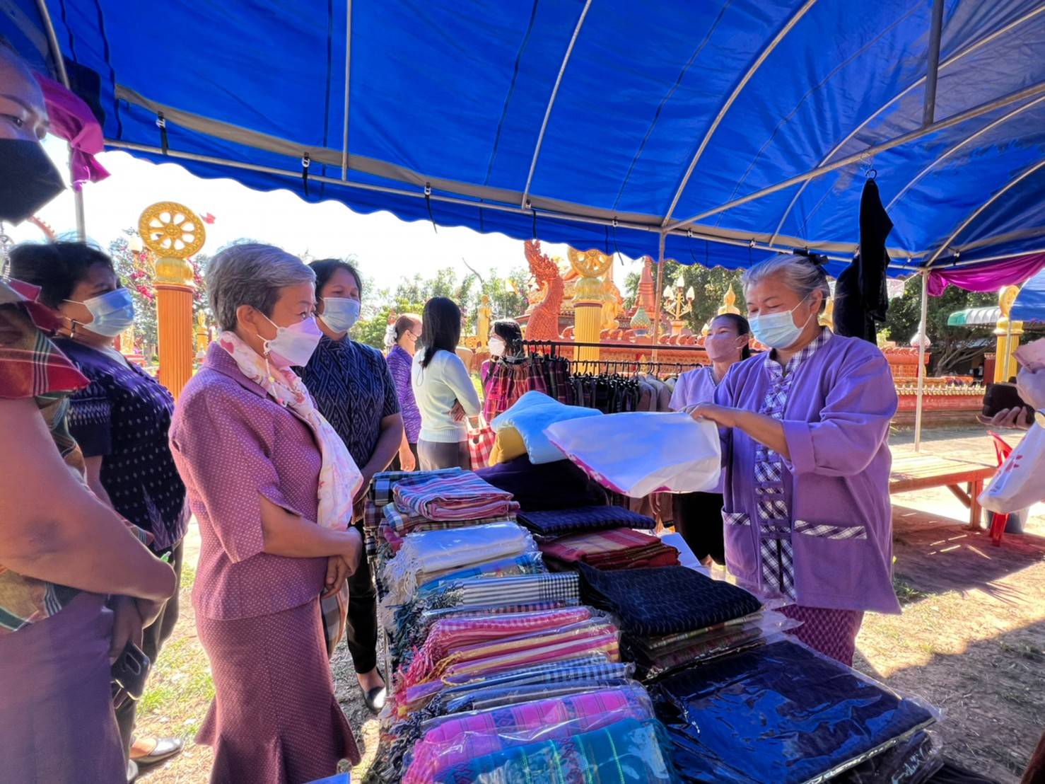ผู้ว่าฯ ยโสธร ประธานพิธีทอดผ้าป่าสมทบกองทุนพัฒนาเด็กชนบท ในพระราชูปถัมภ์สมเด็จพระเทพรัตนราชสุดาฯ สยามบรมราชกุมารี