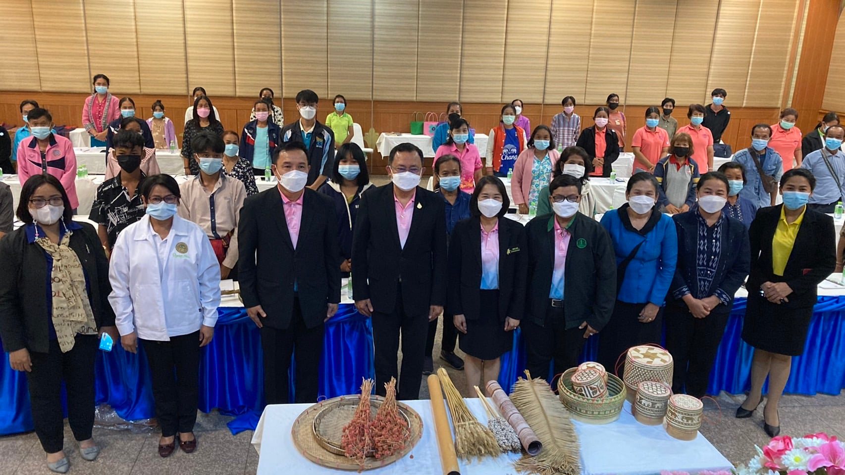 พช.ยโสธร ร่วมเปิดงานโครงการพัฒนาเกษตร กิจกรรมหลัก : ยกระดับการแปรรูปอุตสาหกรรมเกษตรอินทรีย์และเครือข่ายเกษตรอินทรีย์ กิจกรรมย่อย : พัฒนาศักยภาพผู้ประกอบการ หลักสูตร “เสริมสร้างองค์ความรู้แก่ผู้ประกอบการภายใต้ชีวิตวิถีใหม่ รุ่นที่ 1” ประจำปีงบประมาณ พ.ศ.2565