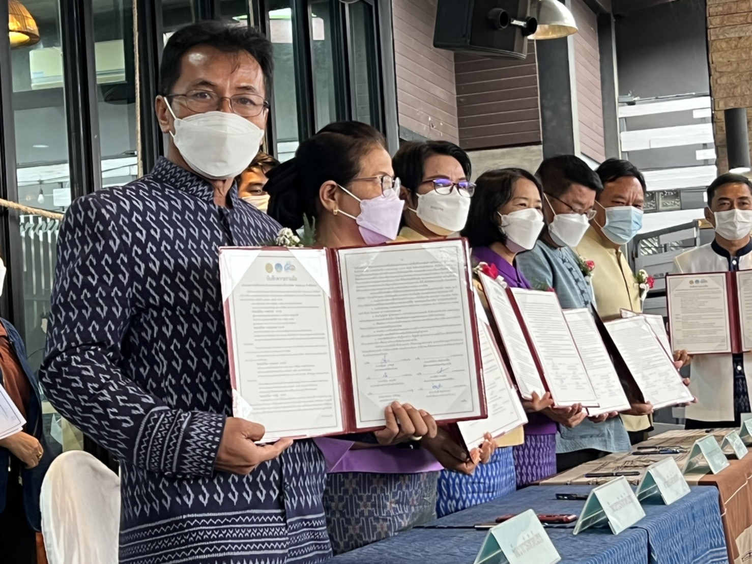 พช.ยโสธร  ร่วมกิจกรรมส่งเสริมตลาดสินค้าเกษตรอินทรีย์ “ตลาดนั่งเล่นกรีนมาร์เก็ต “สะออน 50 ปี ศรียโสธร”