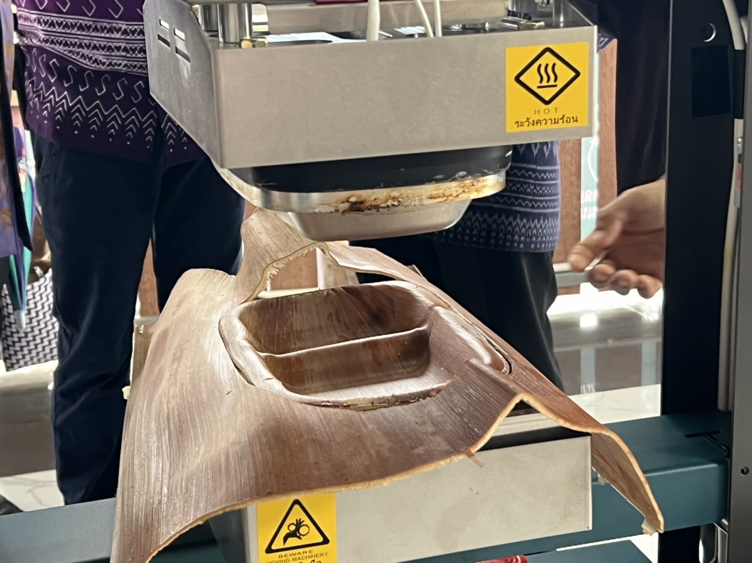 พช.ยโสธร  ร่วมกิจกรรมส่งเสริมตลาดสินค้าเกษตรอินทรีย์ “ตลาดนั่งเล่นกรีนมาร์เก็ต “สะออน 50 ปี ศรียโสธร”