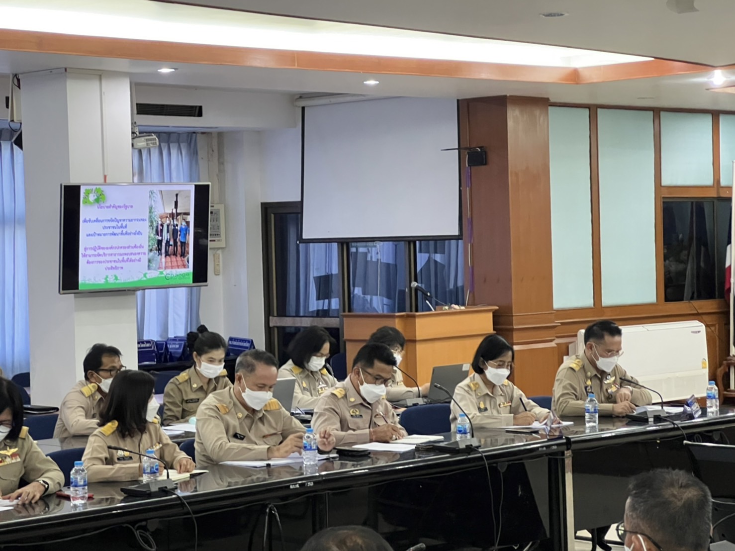 พช.ยโสธร ประชุมขับเคลื่อนและติดตามนโยบายของรัฐบาล สู่การปฏิบัติภารกิจขององค์กรปกครองส่วนท้องถิ่น ด้านการบริการสาธารณะให้แก่ประชาชน ประจำปีงบประมาณ พ.ศ.2565